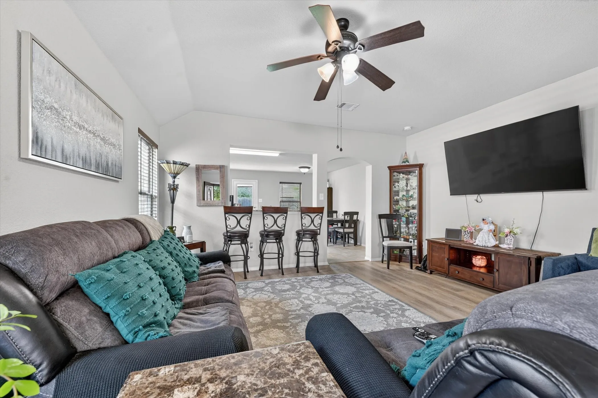 Single Family Residence For Sale in Kaufman County , 1420 Arabella Avenue, Forney, Texas 75126, 4 Bedroom, 2 Bathroom, 2 Garage spaces, 1,636 Sqft, built in 2016, mls#21243919, Real Estate Agent in Forney, Homes For Sale in Kaufman county, Homes For Sale in Forney, Realtor in Forney Texas, Real Estate Brokerage Independent Realty Texas, Luminita Cordes Realtor