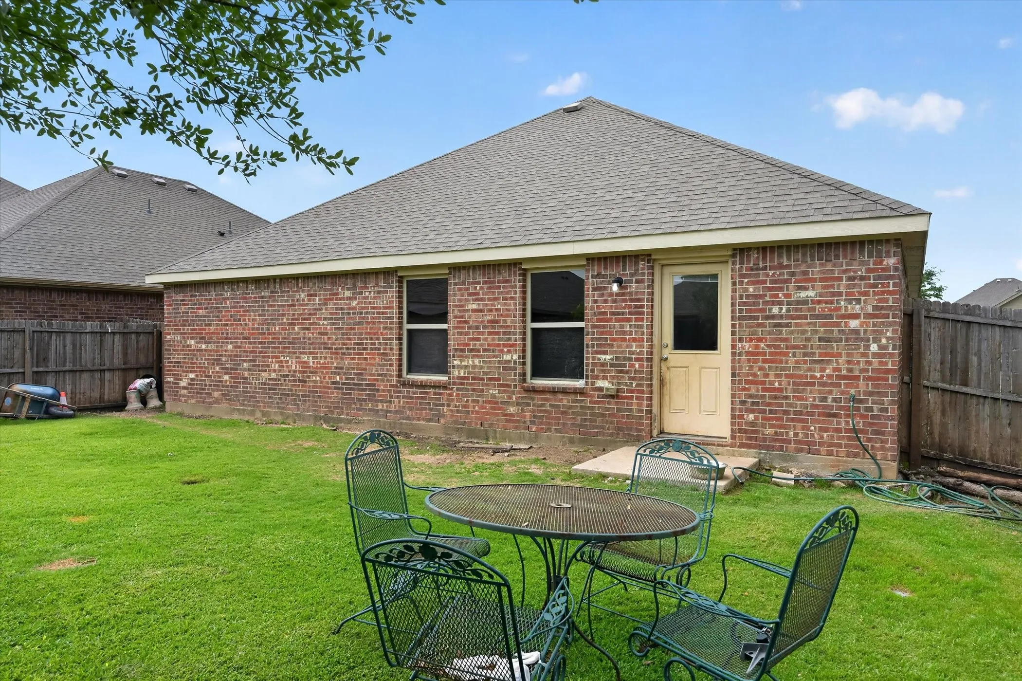 Single Family Residence For Sale in Kaufman County , 1420 Arabella Avenue, Forney, Texas 75126, 4 Bedroom, 2 Bathroom, 2 Garage spaces, 1,636 Sqft, built in 2016, mls#21243919, Real Estate Agent in Forney, Homes For Sale in Kaufman county, Homes For Sale in Forney, Realtor in Forney Texas, Real Estate Brokerage Independent Realty Texas, Luminita Cordes Realtor