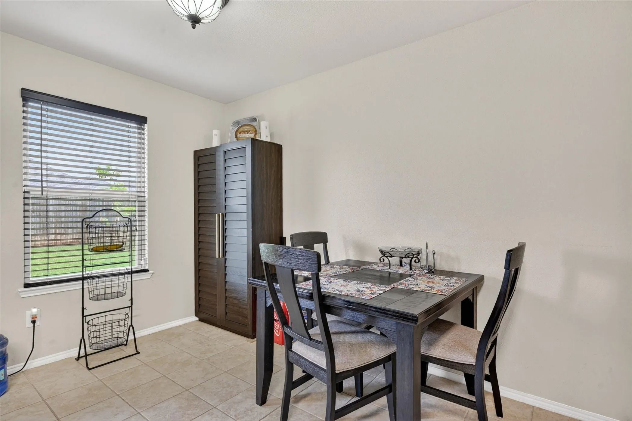 Single Family Residence For Sale in Kaufman County , 1420 Arabella Avenue, Forney, Texas 75126, 4 Bedroom, 2 Bathroom, 2 Garage spaces, 1,636 Sqft, built in 2016, mls#21243919, Real Estate Agent in Forney, Homes For Sale in Kaufman county, Homes For Sale in Forney, Realtor in Forney Texas, Real Estate Brokerage Independent Realty Texas, Luminita Cordes Realtor