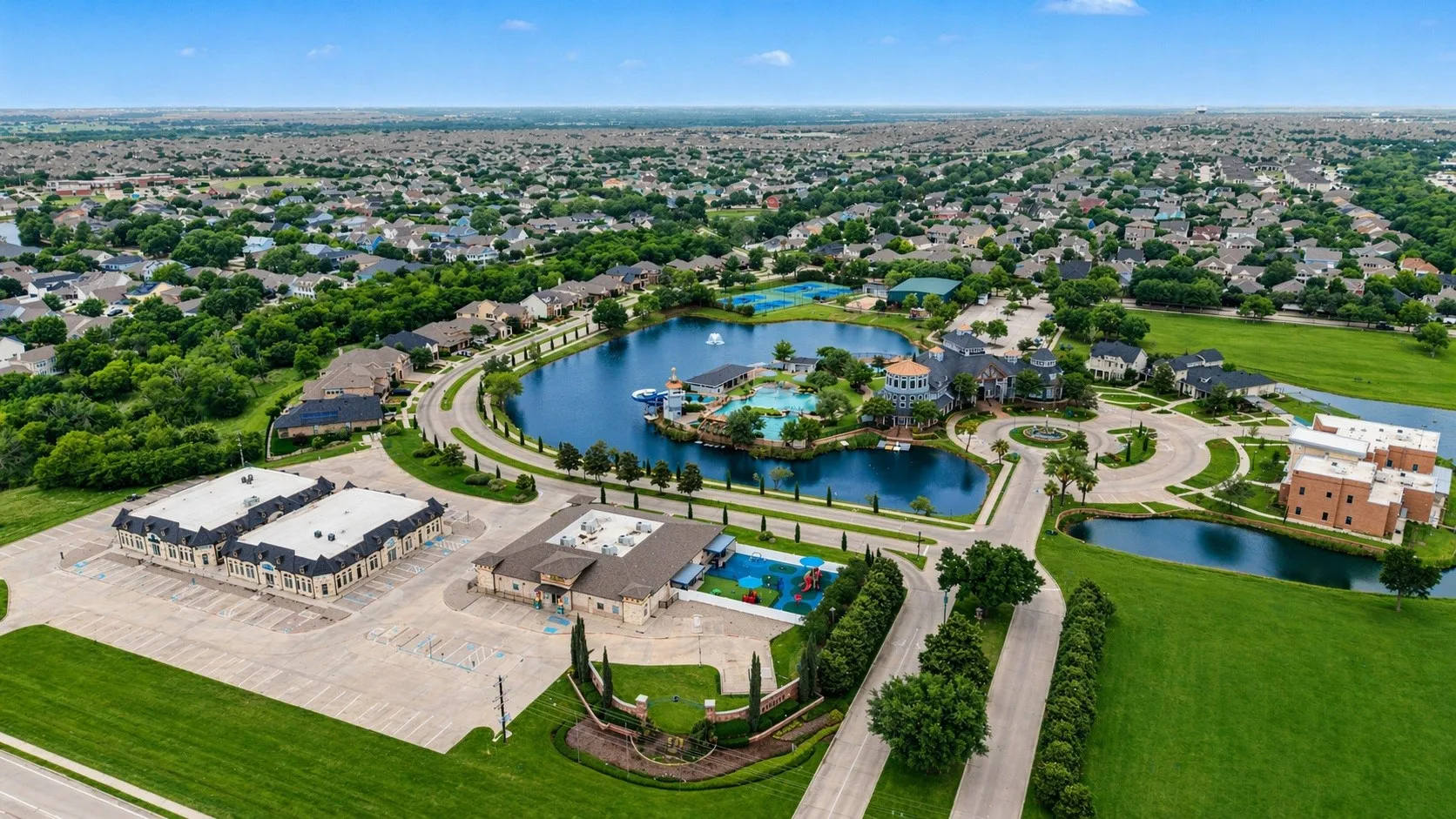Single Family Residence For Sale in Denton County , 1229 Hayden Lane, Savannah, Texas 76227, 5 Bedroom, 3 Bathroom, 2 Garage spaces, 2,718 Sqft, built in 2011, Preowned, mls#21244744, Real Estate Agent in Savannah, Homes For Sale in Denton county, Homes For Sale in Savannah, Realtor in Savannah Texas, Real Estate Brokerage Independent Realty Texas, Luminita Cordes Realtor