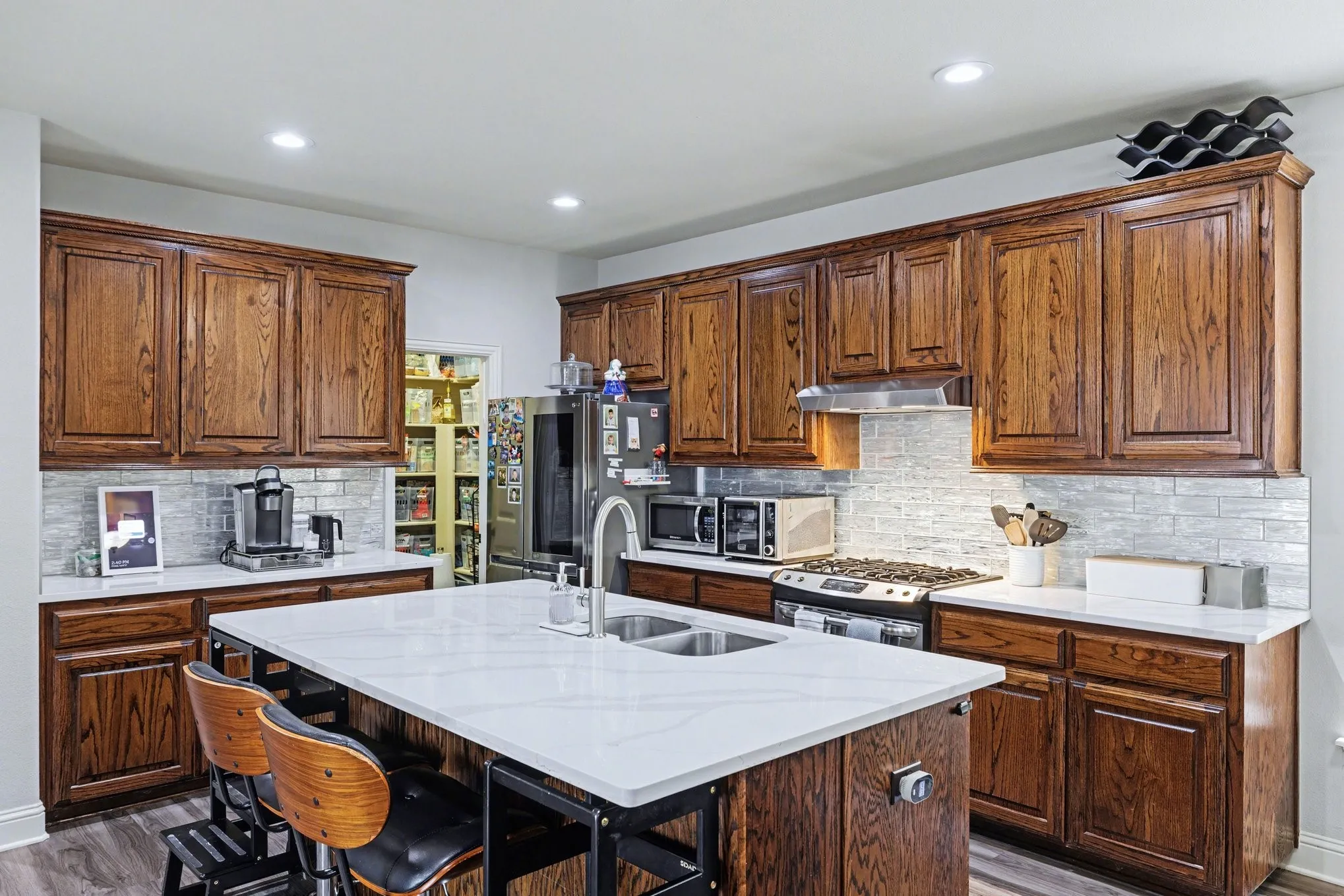 Single Family Residence For Sale in Denton County , 1229 Hayden Lane, Savannah, Texas 76227, 5 Bedroom, 3 Bathroom, 2 Garage spaces, 2,718 Sqft, built in 2011, Preowned, mls#21244744, Real Estate Agent in Savannah, Homes For Sale in Denton county, Homes For Sale in Savannah, Realtor in Savannah Texas, Real Estate Brokerage Independent Realty Texas, Luminita Cordes Realtor