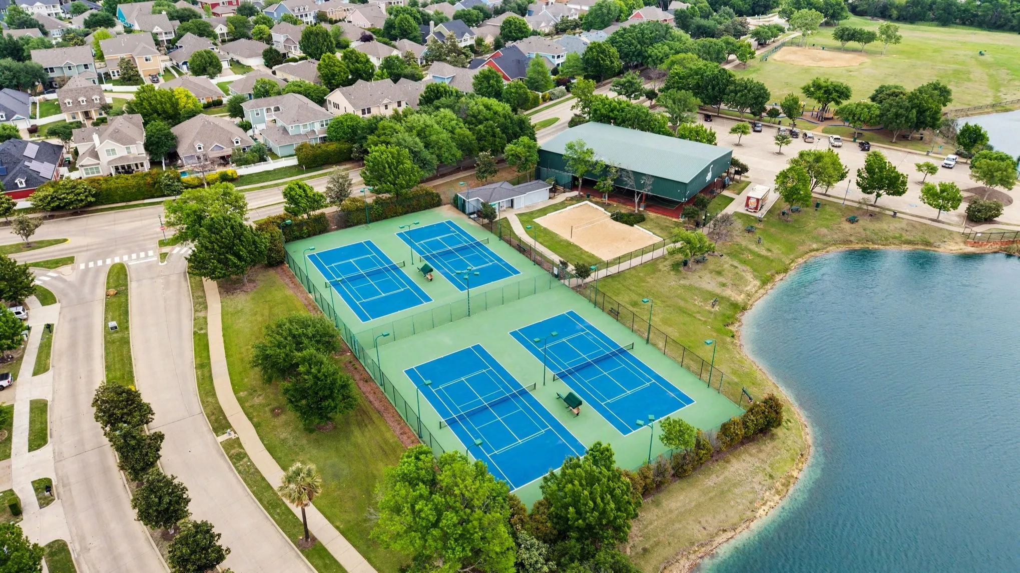 Single Family Residence For Sale in Denton County , 1229 Hayden Lane, Savannah, Texas 76227, 5 Bedroom, 3 Bathroom, 2 Garage spaces, 2,718 Sqft, built in 2011, Preowned, mls#21244744, Real Estate Agent in Savannah, Homes For Sale in Denton county, Homes For Sale in Savannah, Realtor in Savannah Texas, Real Estate Brokerage Independent Realty Texas, Luminita Cordes Realtor