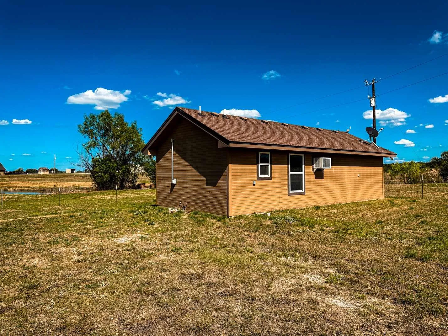 Farm For Sale in Coryell County , 601 County Road 60, Gatesville, Texas 76528, 1 Bedroom, 1 Bathroom, Garage spaces, 512 Sqft, built in 2015, Preowned, mls#21245044, Real Estate Agent in Gatesville, Homes For Sale in Coryell county, Homes For Sale in Gatesville, Realtor in Gatesville Texas, Real Estate Brokerage Independent Realty Texas, Luminita Cordes Realtor