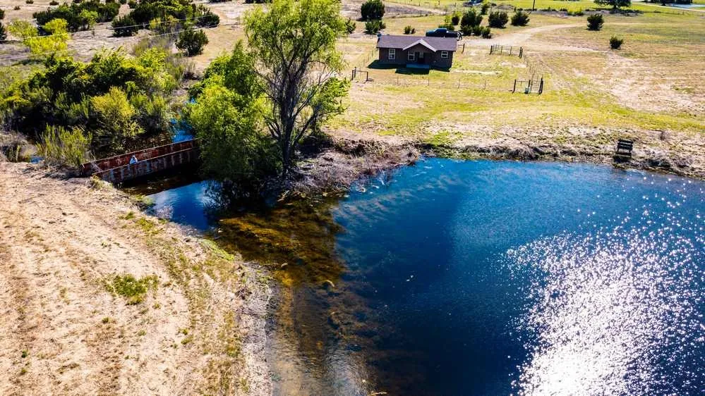 Farm For Sale in Coryell County , 601 County Road 60, Gatesville, Texas 76528, 1 Bedroom, 1 Bathroom, Garage spaces, 512 Sqft, built in 2015, Preowned, mls#21245044, Real Estate Agent in Gatesville, Homes For Sale in Coryell county, Homes For Sale in Gatesville, Realtor in Gatesville Texas, Real Estate Brokerage Independent Realty Texas, Luminita Cordes Realtor