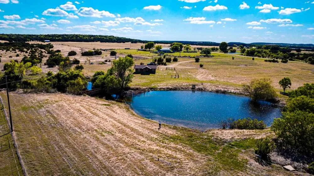 Farm For Sale in Coryell County , 601 County Road 60, Gatesville, Texas 76528, 1 Bedroom, 1 Bathroom, Garage spaces, 512 Sqft, built in 2015, Preowned, mls#21245044, Real Estate Agent in Gatesville, Homes For Sale in Coryell county, Homes For Sale in Gatesville, Realtor in Gatesville Texas, Real Estate Brokerage Independent Realty Texas, Luminita Cordes Realtor