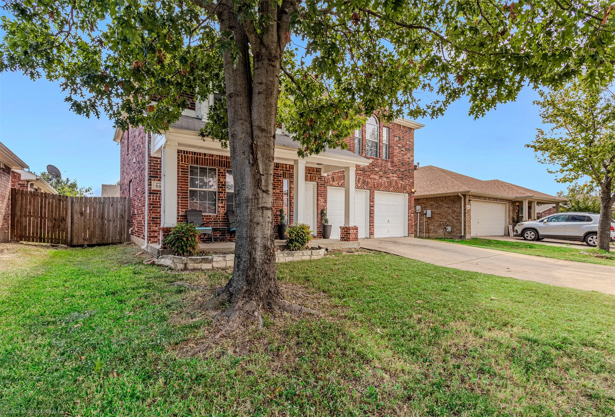 Single Family Residence For Sale in Kaufman County , 503 Pinto Lane, Forney, Texas 75126, 4 Bedrooms, 3 Bathrooms, 2 Garage spaces, 2,580 Sqft, built in 2002, Preowned, Price $374,000, mls#21245138, Real Estate Agent in Forney, Homes For Sale in Kaufman county, Homes For Sale in Forney, Realtor in Forney Texas, Real Estate Brokerage Independent Realty Texas, Luminita Cordes Realtor