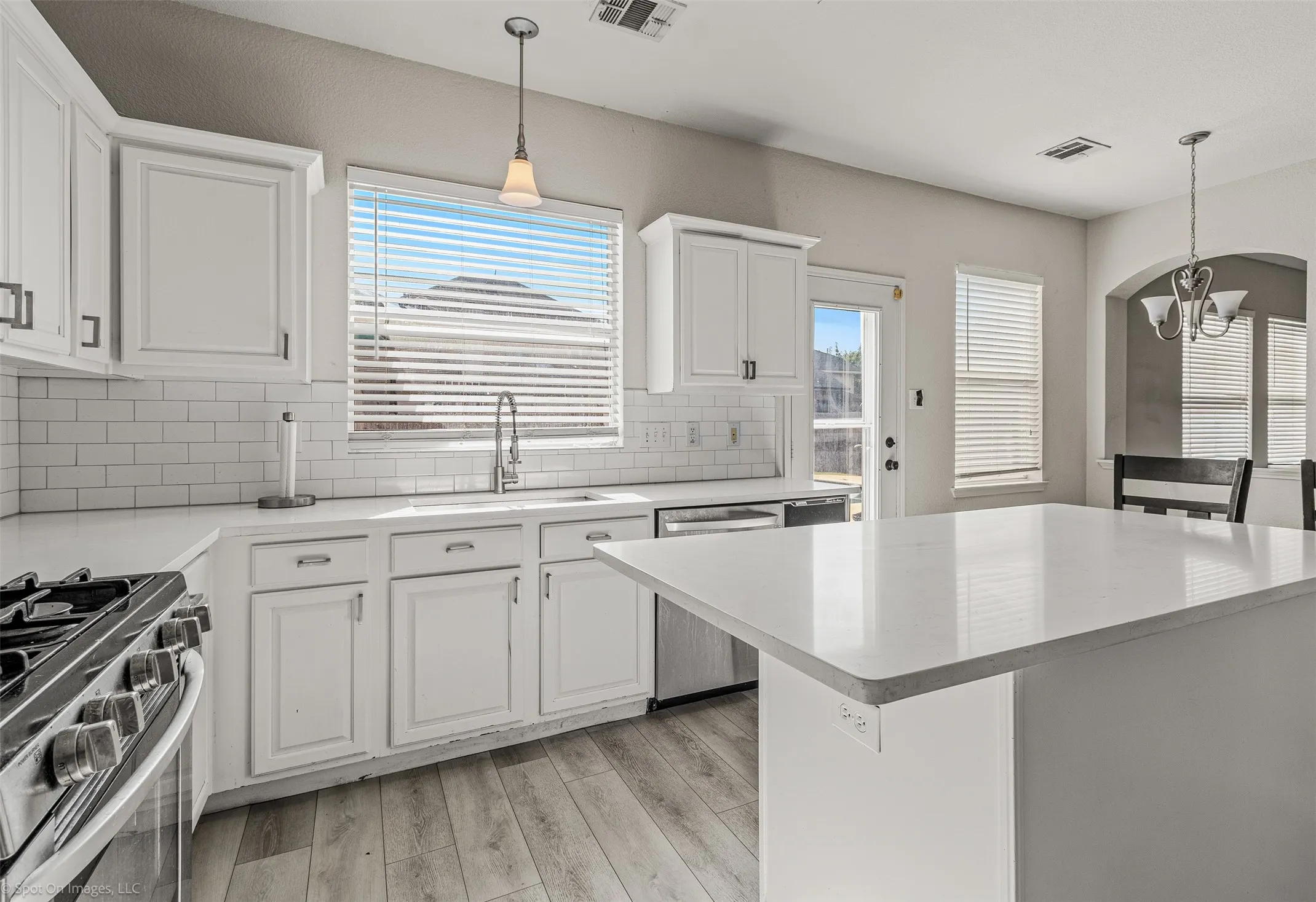 Single Family Residence For Sale in Kaufman County , 503 Pinto Lane, Forney, Texas 75126, 4 Bedrooms, 3 Bathrooms, 2 Garage spaces, 2,580 Sqft, built in 2002, Preowned, Price $374,000, mls#21245138, Real Estate Agent in Forney, Homes For Sale in Kaufman county, Homes For Sale in Forney, Realtor in Forney Texas, Real Estate Brokerage Independent Realty Texas, Luminita Cordes Realtor