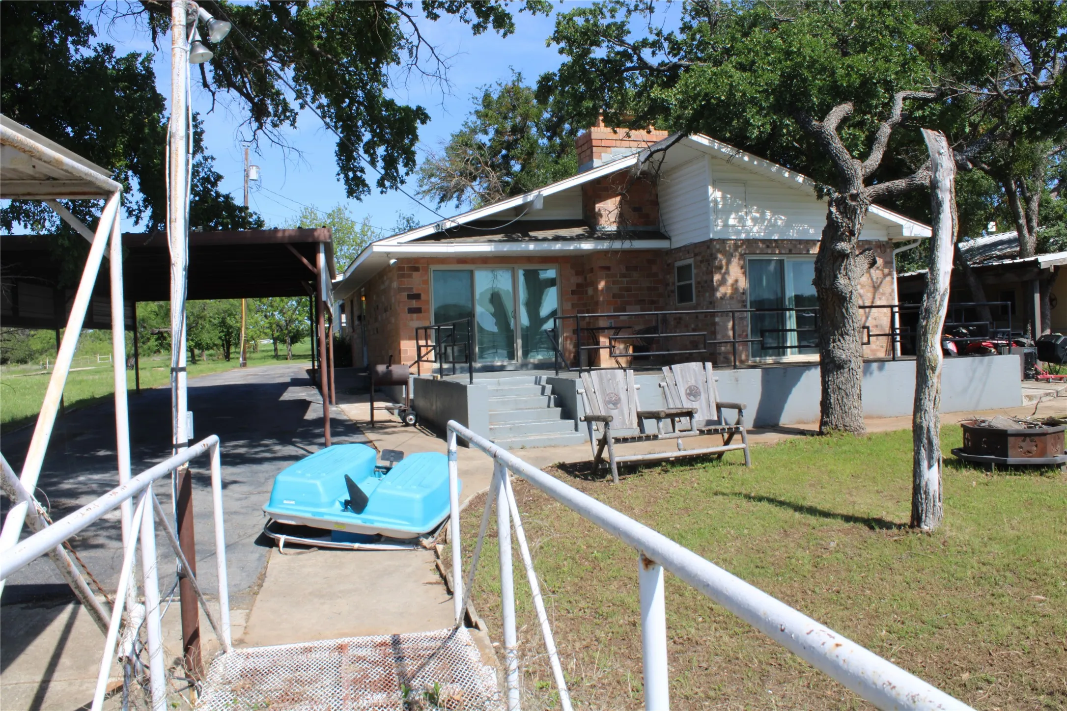Single Family Residence For Sale in Brown County , 225 Avolyne Avenue, Brownwood, Texas 76801, 2 Bedroom, 3 Bathroom, Garage spaces, 1,432 Sqft, built in 0, mls#21244219, Real Estate Agent in Brownwood, Homes For Sale in Brown county, Homes For Sale in Brownwood, Realtor in Brownwood Texas, Real Estate Brokerage Independent Realty Texas, Luminita Cordes Realtor