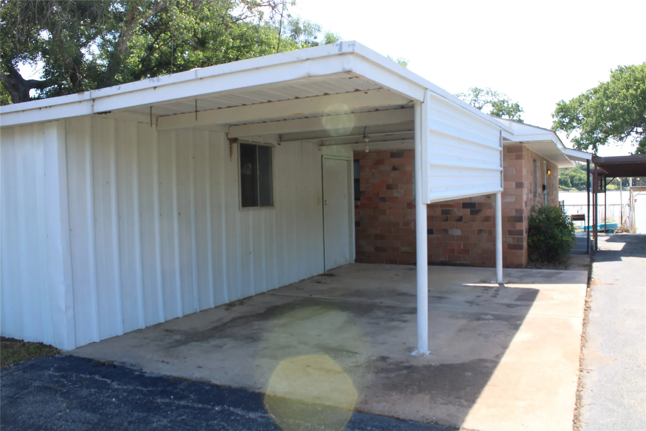 Single Family Residence For Sale in Brown County , 225 Avolyne Avenue, Brownwood, Texas 76801, 2 Bedroom, 3 Bathroom, Garage spaces, 1,432 Sqft, built in 0, mls#21244219, Real Estate Agent in Brownwood, Homes For Sale in Brown county, Homes For Sale in Brownwood, Realtor in Brownwood Texas, Real Estate Brokerage Independent Realty Texas, Luminita Cordes Realtor