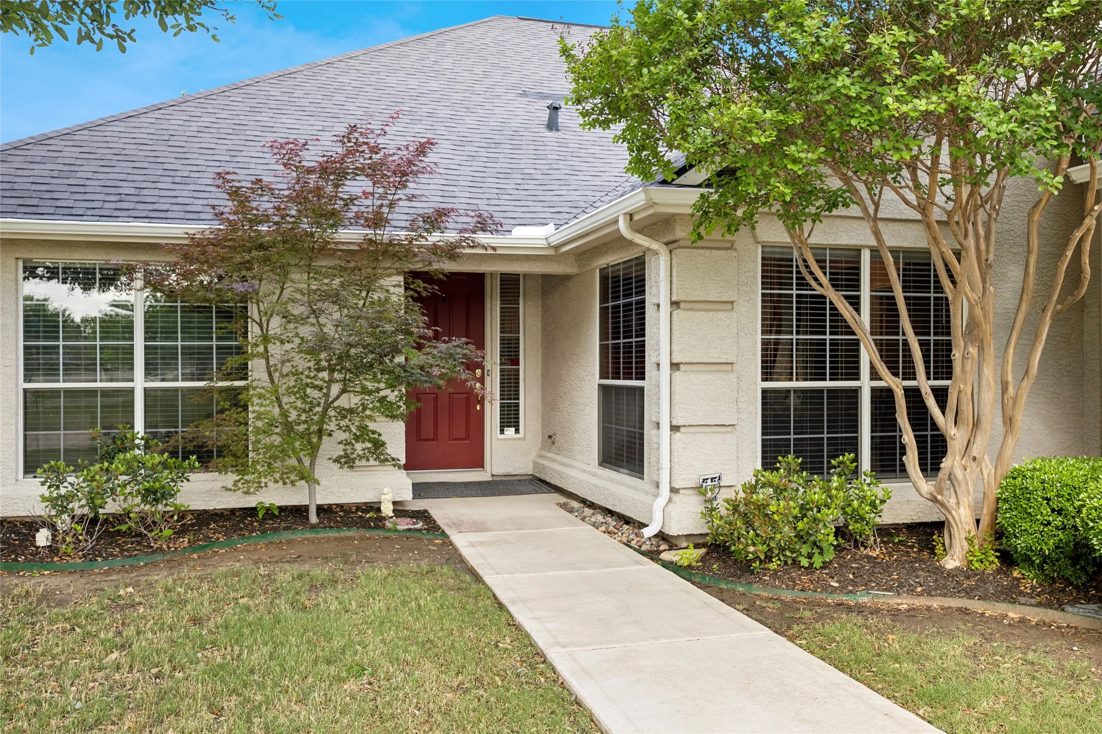 Landscaped entry