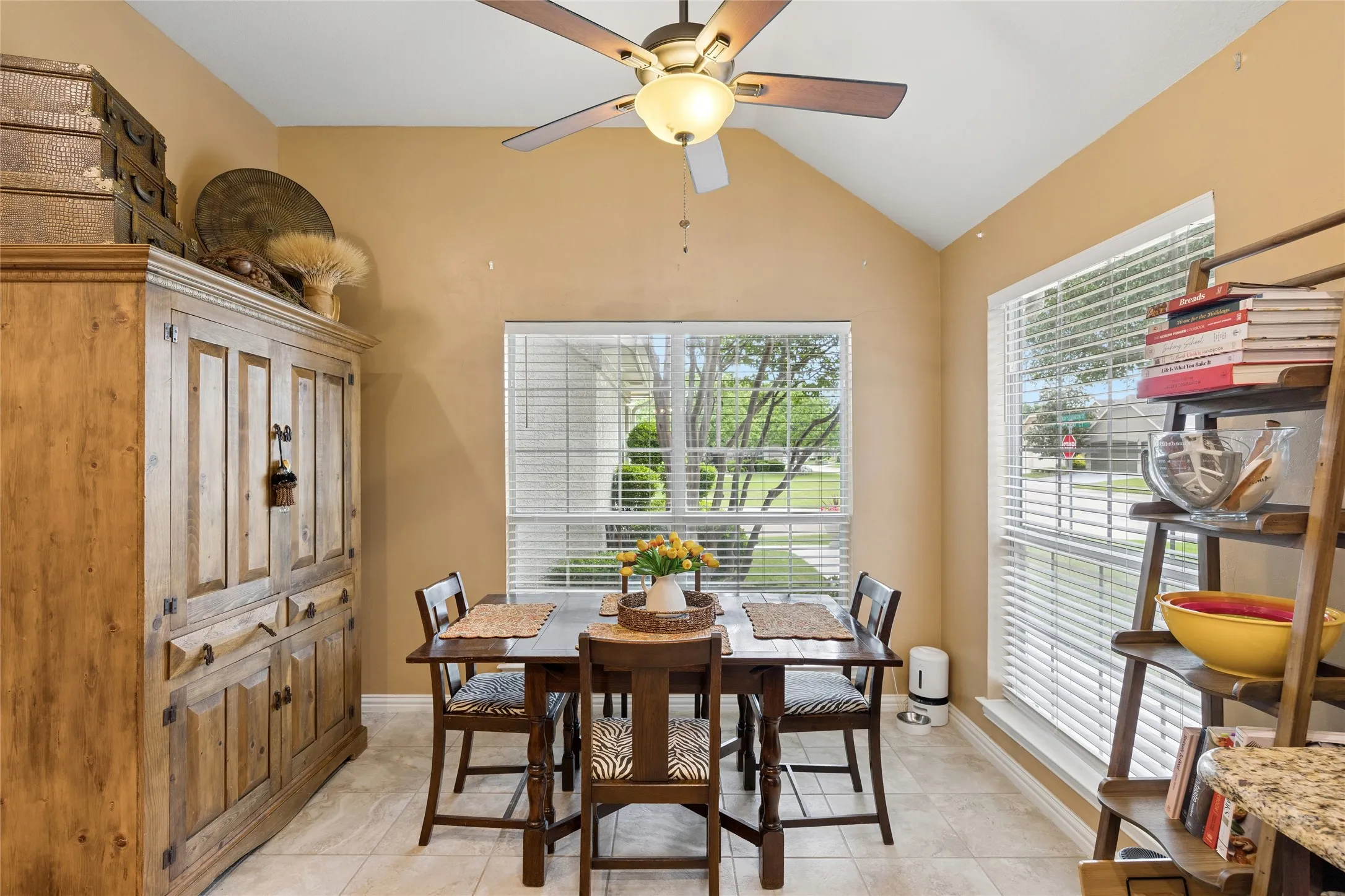 Light and bright eating area off kitchen