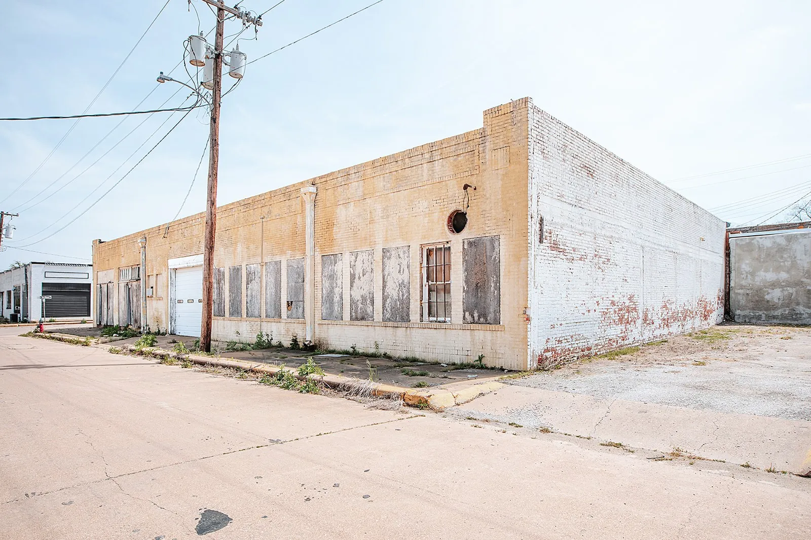 Warehouse For Sale in Mc Culloch County , 213 N Blackburn Street, Brady, Texas 76825, 0, 0, Garage spaces, 0 Sqft, built in 1928, Preowned, Price $96,000, mls#21240604, Real Estate Agent in Brady, Homes For Sale in Mc Culloch county, Homes For Sale in Brady, Realtor in Brady Texas, Real Estate Brokerage Independent Realty Texas, Luminita Cordes Realtor