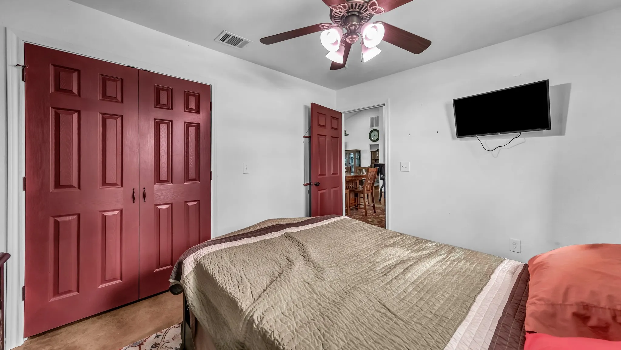 Single Family Residence For Sale in Johnson County , 5500 County Road 302, Grandview, Texas 76050, 3 Bedroom, 2 Bathroom, Garage spaces, 2,400 Sqft, built in 2020, Preowned, mls#21244859, Real Estate Agent in Grandview, Homes For Sale in Johnson county, Homes For Sale in Grandview, Realtor in Grandview Texas, Real Estate Brokerage Independent Realty Texas, Luminita Cordes Realtor
