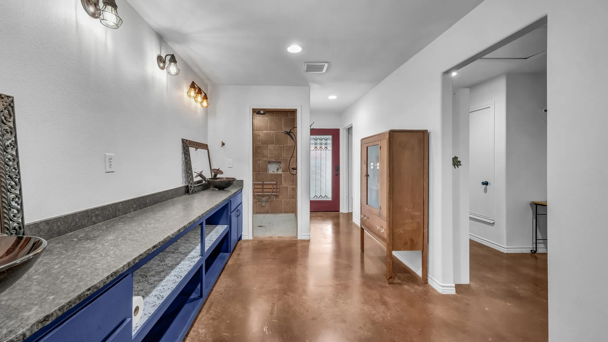 Single Family Residence For Sale in Johnson County , 5500 County Road 302, Grandview, Texas 76050, 3 Bedroom, 2 Bathroom, Garage spaces, 2,400 Sqft, built in 2020, Preowned, mls#21244859, Real Estate Agent in Grandview, Homes For Sale in Johnson county, Homes For Sale in Grandview, Realtor in Grandview Texas, Real Estate Brokerage Independent Realty Texas, Luminita Cordes Realtor