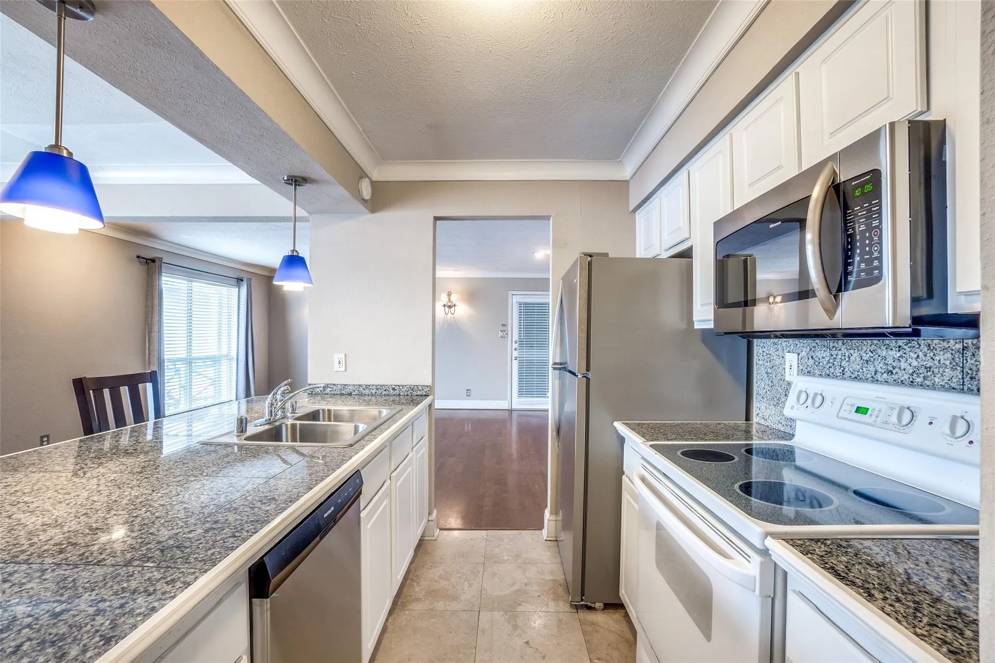 Condominium For Sale in Dallas County , 5937 E University Boulevard 227, Dallas, Texas 75206, 2 Bedrooms, 2 Bathrooms, Garage spaces, 1,118 Sqft, built in 1964, Preowned, Price $180,000, mls#21245279, Real Estate Agent in Dallas, Homes For Sale in Dallas county, Homes For Sale in Dallas, Realtor in Dallas Texas, Real Estate Brokerage Independent Realty Texas, Luminita Cordes Realtor