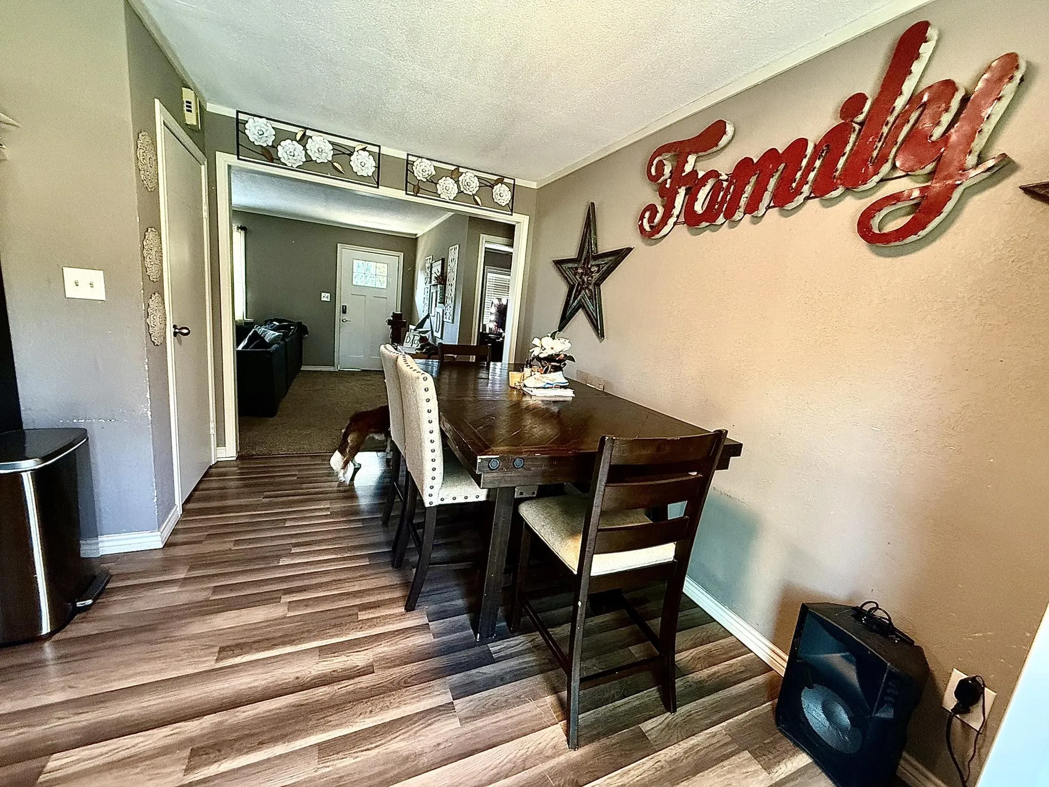 Single Family Residence For Sale in Parker County , 608 Beverly Drive, Willow Park, Texas 76008, 3 Bedrooms, 2 Bathrooms, Garage spaces, 2,040 Sqft, built in 1988, Price $280,000, mls#21225571, Real Estate Agent in Willow Park, Homes For Sale in Parker county, Homes For Sale in Willow Park, Realtor in Willow Park Texas, Real Estate Brokerage Independent Realty Texas, Luminita Cordes Realtor