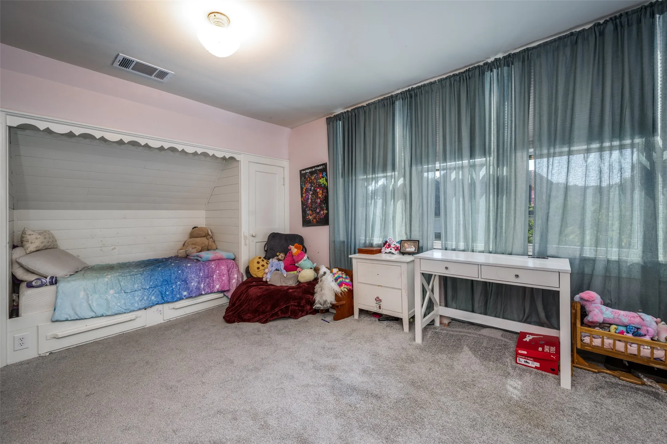 Single Family Residence For Sale in Montague County , 310 E Tarrant Street, Bowie, Texas 76230, 4 Bedroom, 3 Bathroom, 3 Garage spaces, 2,684 Sqft, built in 1907, Preowned, mls#21245306, Real Estate Agent in Bowie, Homes For Sale in Montague county, Homes For Sale in Bowie, Realtor in Bowie Texas, Real Estate Brokerage Independent Realty Texas, Luminita Cordes Realtor