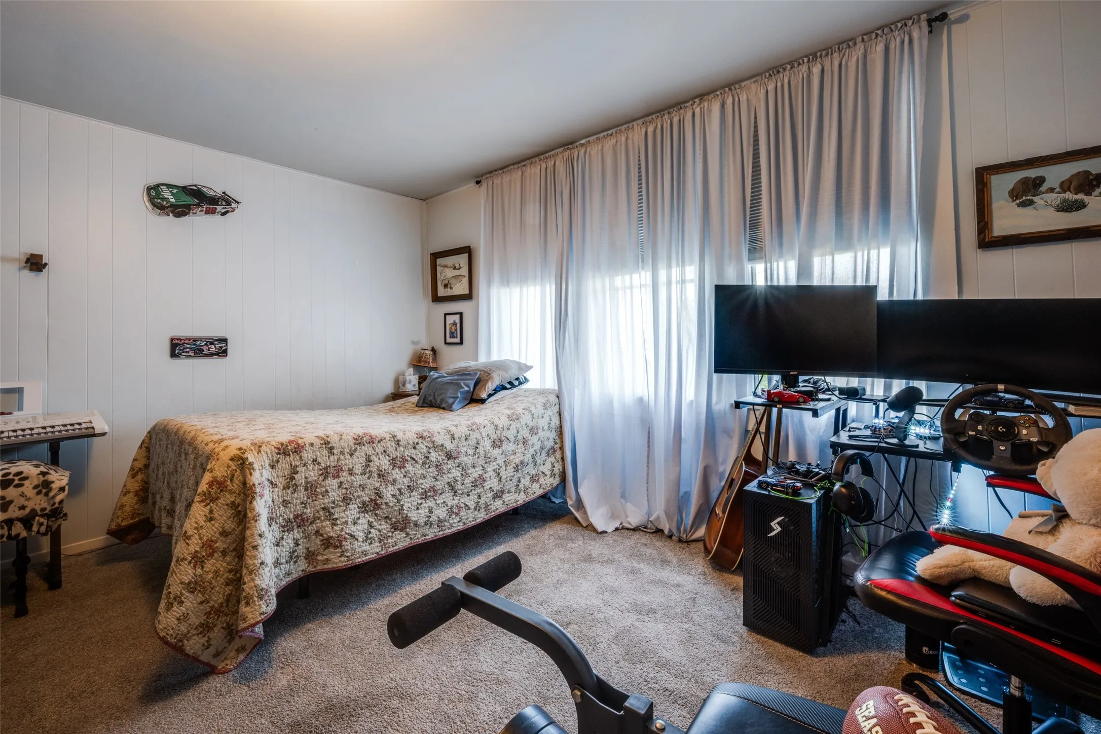 Single Family Residence For Sale in Montague County , 310 E Tarrant Street, Bowie, Texas 76230, 4 Bedroom, 3 Bathroom, 3 Garage spaces, 2,684 Sqft, built in 1907, Preowned, mls#21245306, Real Estate Agent in Bowie, Homes For Sale in Montague county, Homes For Sale in Bowie, Realtor in Bowie Texas, Real Estate Brokerage Independent Realty Texas, Luminita Cordes Realtor