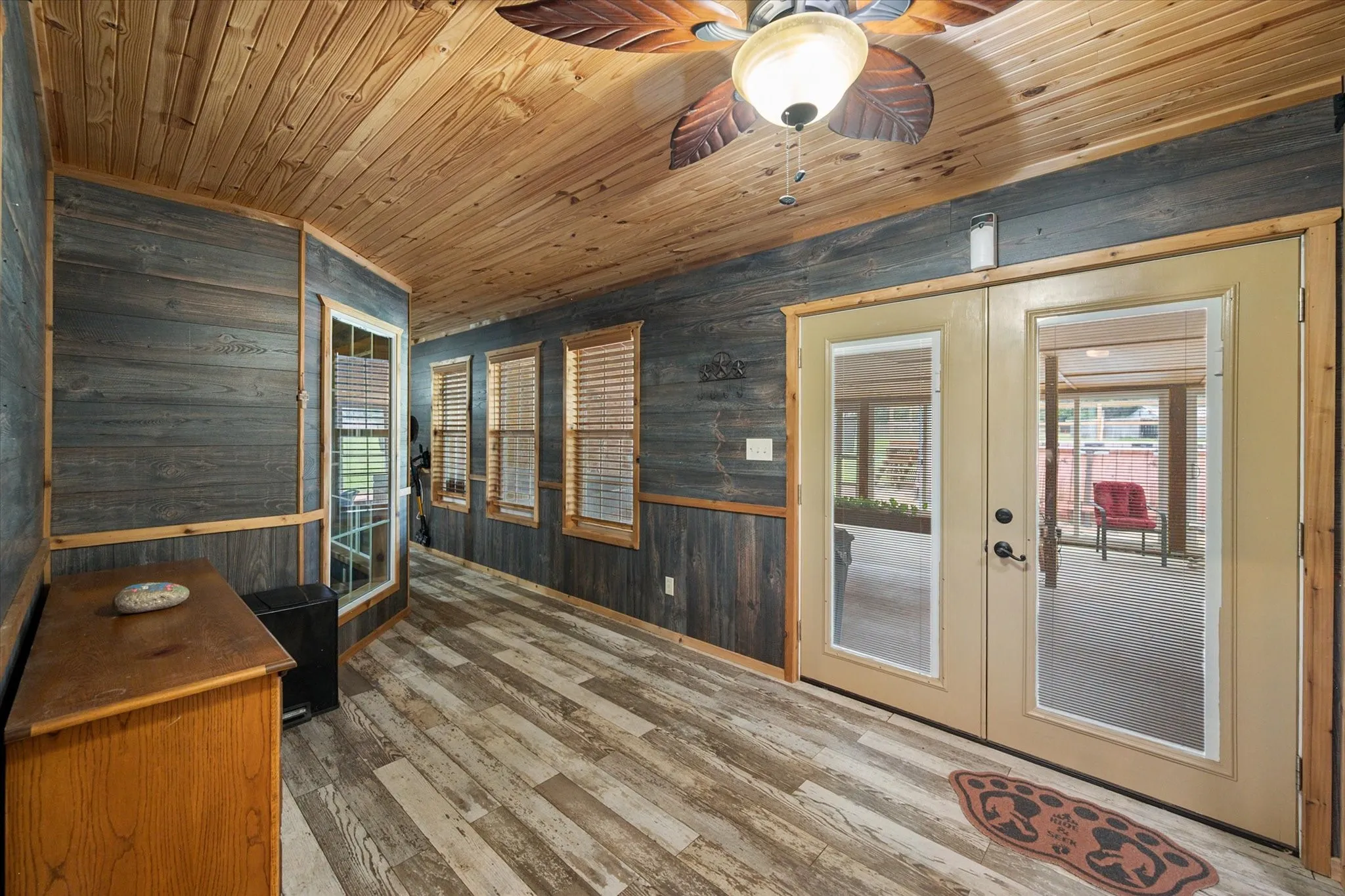 Single Family Residence For Sale in Navarro County , 130 SE County Road 3085, Corsicana, Texas 75109, 4 Bedroom, 3 Bathroom, 2 Garage spaces, 2,699 Sqft, built in 2019, Preowned, Price $539,000, mls#21236226, Real Estate Agent in Corsicana, Homes For Sale in Navarro county, Homes For Sale in Corsicana, Realtor in Corsicana Texas, Real Estate Brokerage Independent Realty Texas, Luminita Cordes Realtor