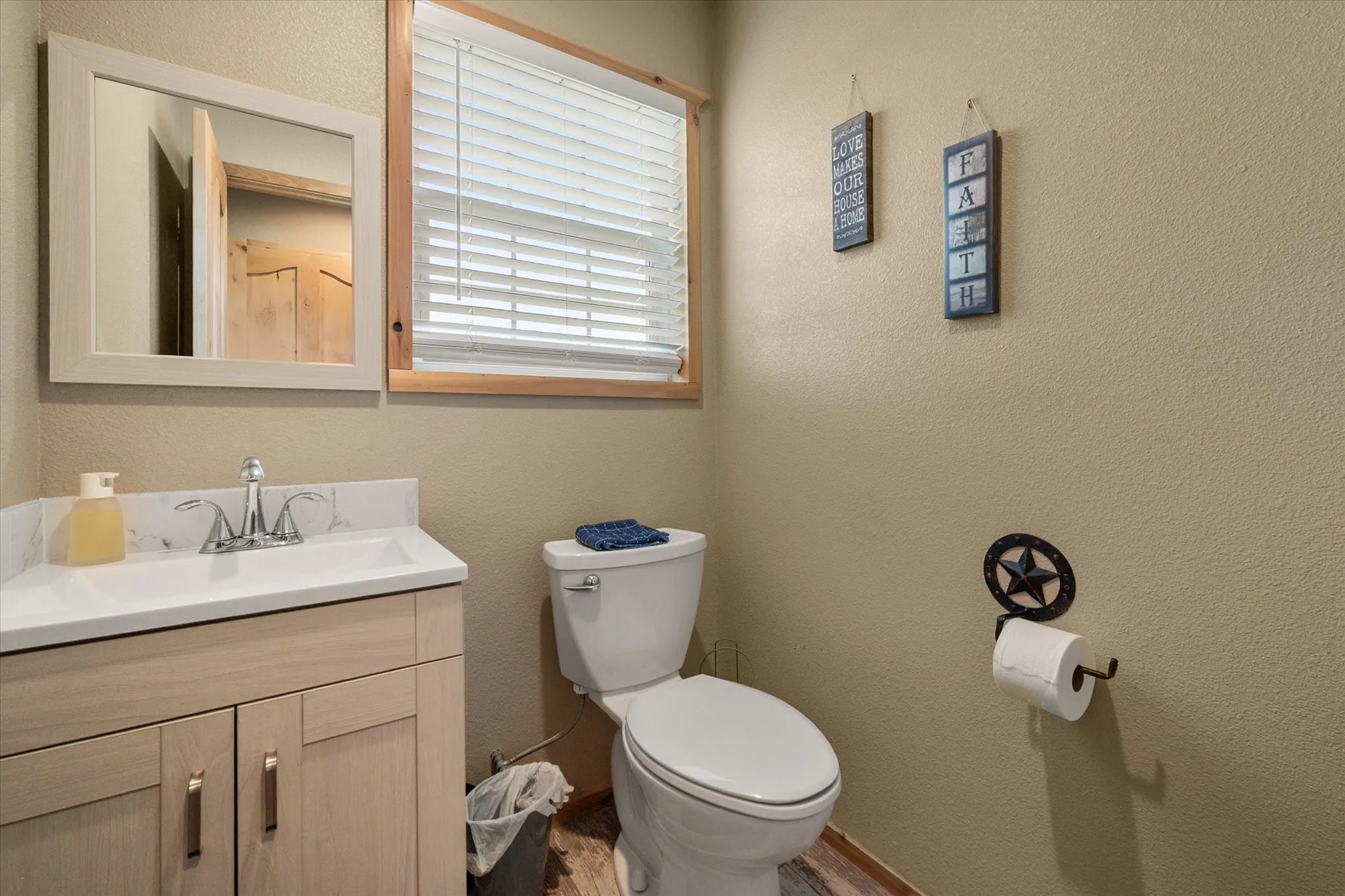 Single Family Residence For Sale in Navarro County , 130 SE County Road 3085, Corsicana, Texas 75109, 4 Bedroom, 3 Bathroom, 2 Garage spaces, 2,699 Sqft, built in 2019, Preowned, Price $539,000, mls#21236226, Real Estate Agent in Corsicana, Homes For Sale in Navarro county, Homes For Sale in Corsicana, Realtor in Corsicana Texas, Real Estate Brokerage Independent Realty Texas, Luminita Cordes Realtor