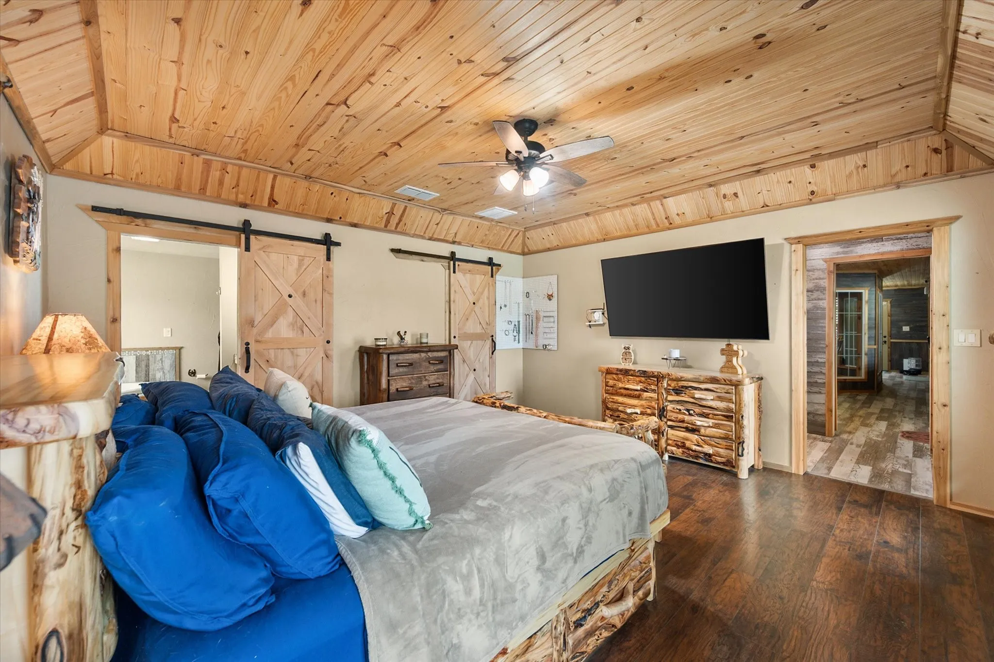 Single Family Residence For Sale in Navarro County , 130 SE County Road 3085, Corsicana, Texas 75109, 4 Bedroom, 3 Bathroom, 2 Garage spaces, 2,699 Sqft, built in 2019, Preowned, Price $539,000, mls#21236226, Real Estate Agent in Corsicana, Homes For Sale in Navarro county, Homes For Sale in Corsicana, Realtor in Corsicana Texas, Real Estate Brokerage Independent Realty Texas, Luminita Cordes Realtor