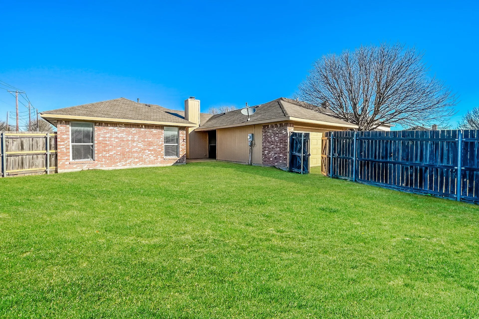 Single Family Residence For Rent in Dallas County , 2620 Buck Drive, Mesquite, Texas 75181, 3 Bedrooms, 2 Bathrooms, 2 Garage spaces, 1,583 Sqft, built in 1995, Preowned, Price $1,885, mls#21245309, Real Estate Agent in Mesquite, Homes For Rent in Dallas county, Homes For Rent in Mesquite, Realtor in Mesquite Texas, Real Estate Brokerage Independent Realty Texas, Luminita Cordes Realtor