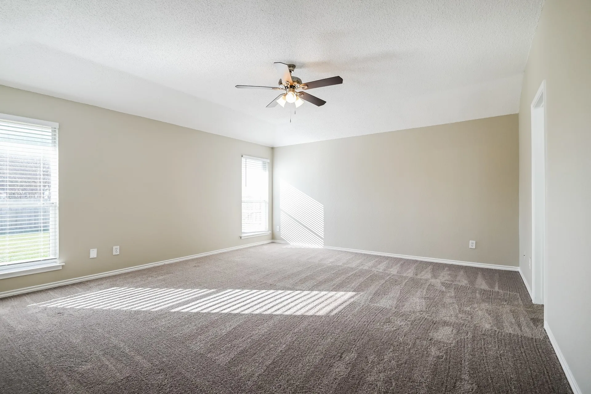 Single Family Residence For Rent in Dallas County , 2620 Buck Drive, Mesquite, Texas 75181, 3 Bedrooms, 2 Bathrooms, 2 Garage spaces, 1,583 Sqft, built in 1995, Preowned, Price $1,885, mls#21245309, Real Estate Agent in Mesquite, Homes For Rent in Dallas county, Homes For Rent in Mesquite, Realtor in Mesquite Texas, Real Estate Brokerage Independent Realty Texas, Luminita Cordes Realtor