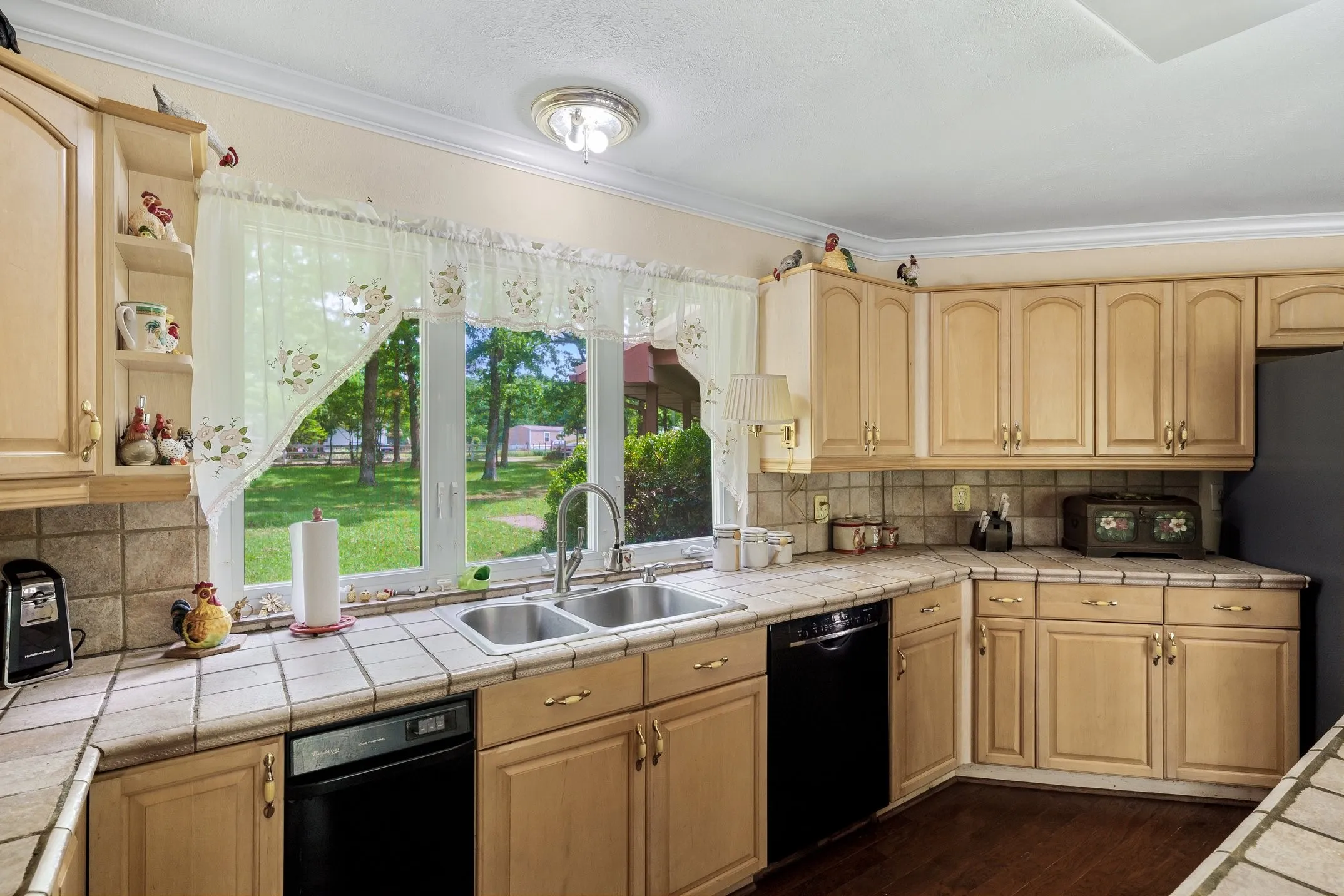 Single Family Residence For Sale in Van Zandt County , 584 VZ County Road 4125, Canton, Texas 75103, 3 Bedroom, 2 Bathroom, 2 Garage spaces, 2,632 Sqft, built in 1999, mls#21245255, Real Estate Agent in Canton, Homes For Sale in Van Zandt county, Homes For Sale in Canton, Realtor in Canton Texas, Real Estate Brokerage Independent Realty Texas, Luminita Cordes Realtor