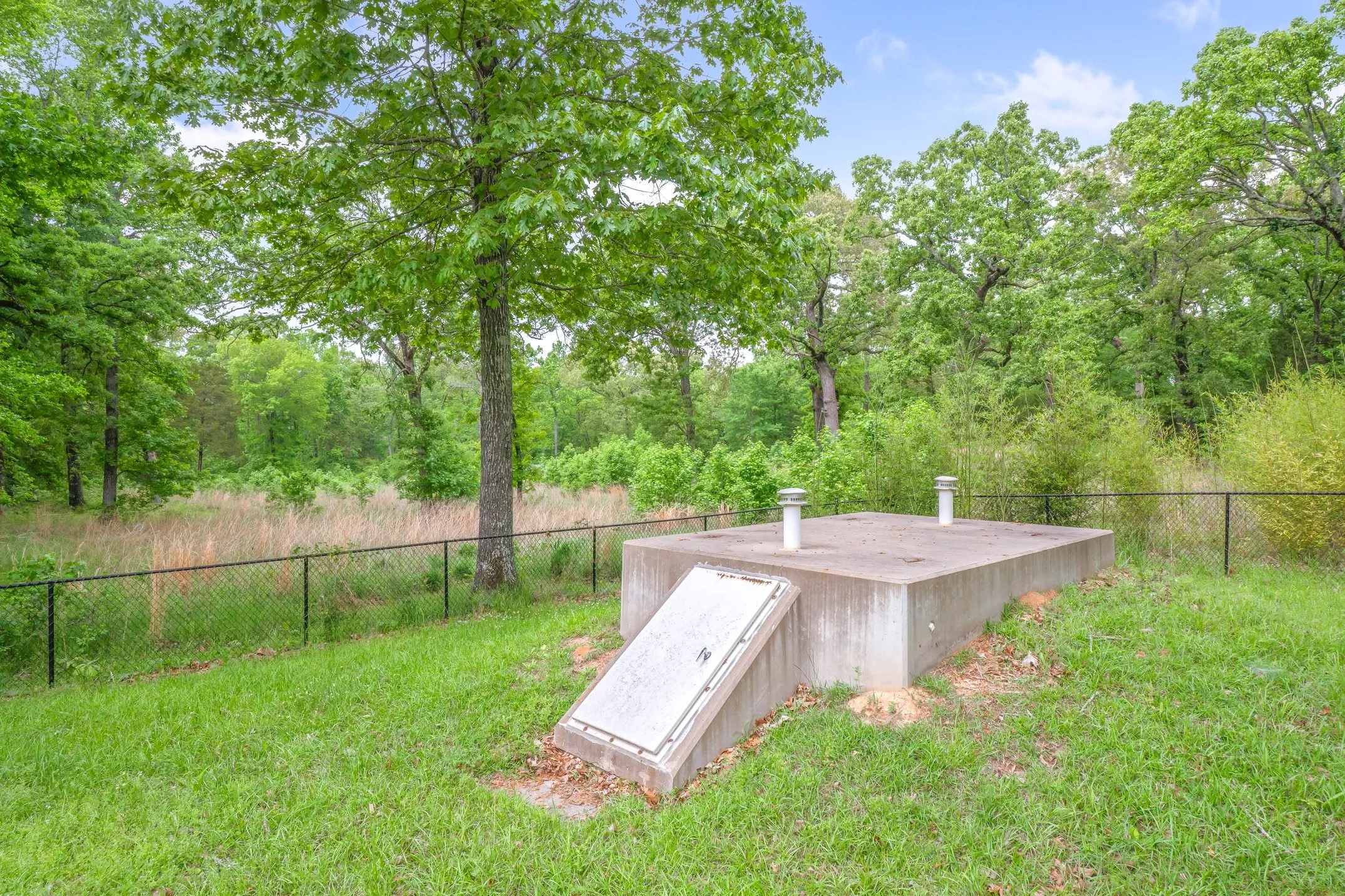 Single Family Residence For Sale in Van Zandt County , 584 VZ County Road 4125, Canton, Texas 75103, 3 Bedroom, 2 Bathroom, 2 Garage spaces, 2,632 Sqft, built in 1999, mls#21245255, Real Estate Agent in Canton, Homes For Sale in Van Zandt county, Homes For Sale in Canton, Realtor in Canton Texas, Real Estate Brokerage Independent Realty Texas, Luminita Cordes Realtor
