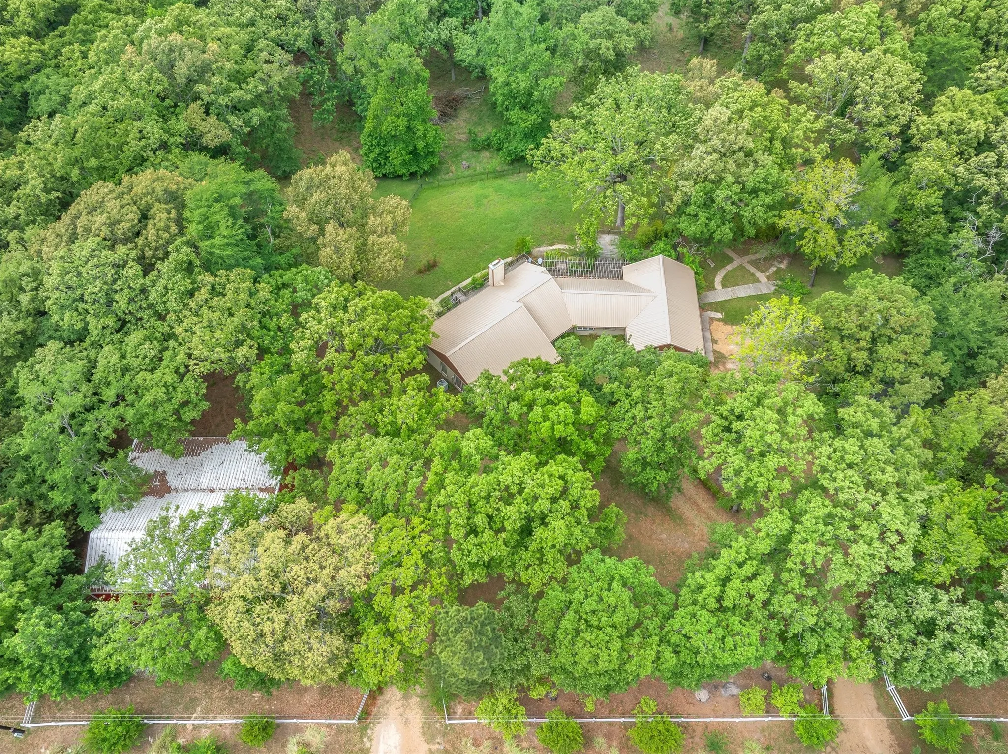 Single Family Residence For Sale in Van Zandt County , 584 VZ County Road 4125, Canton, Texas 75103, 3 Bedroom, 2 Bathroom, 2 Garage spaces, 2,632 Sqft, built in 1999, mls#21245255, Real Estate Agent in Canton, Homes For Sale in Van Zandt county, Homes For Sale in Canton, Realtor in Canton Texas, Real Estate Brokerage Independent Realty Texas, Luminita Cordes Realtor