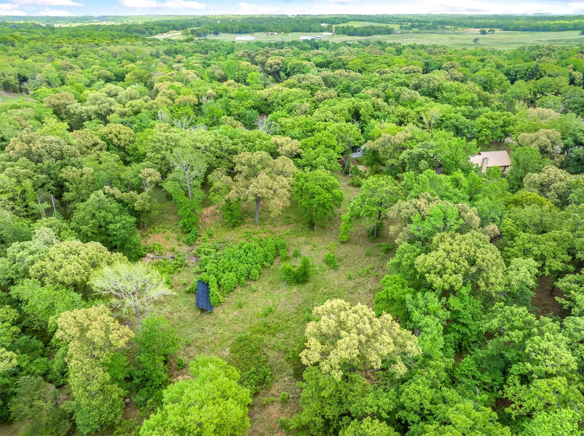 Single Family Residence For Sale in Van Zandt County , 584 VZ County Road 4125, Canton, Texas 75103, 3 Bedroom, 2 Bathroom, 2 Garage spaces, 2,632 Sqft, built in 1999, mls#21245255, Real Estate Agent in Canton, Homes For Sale in Van Zandt county, Homes For Sale in Canton, Realtor in Canton Texas, Real Estate Brokerage Independent Realty Texas, Luminita Cordes Realtor