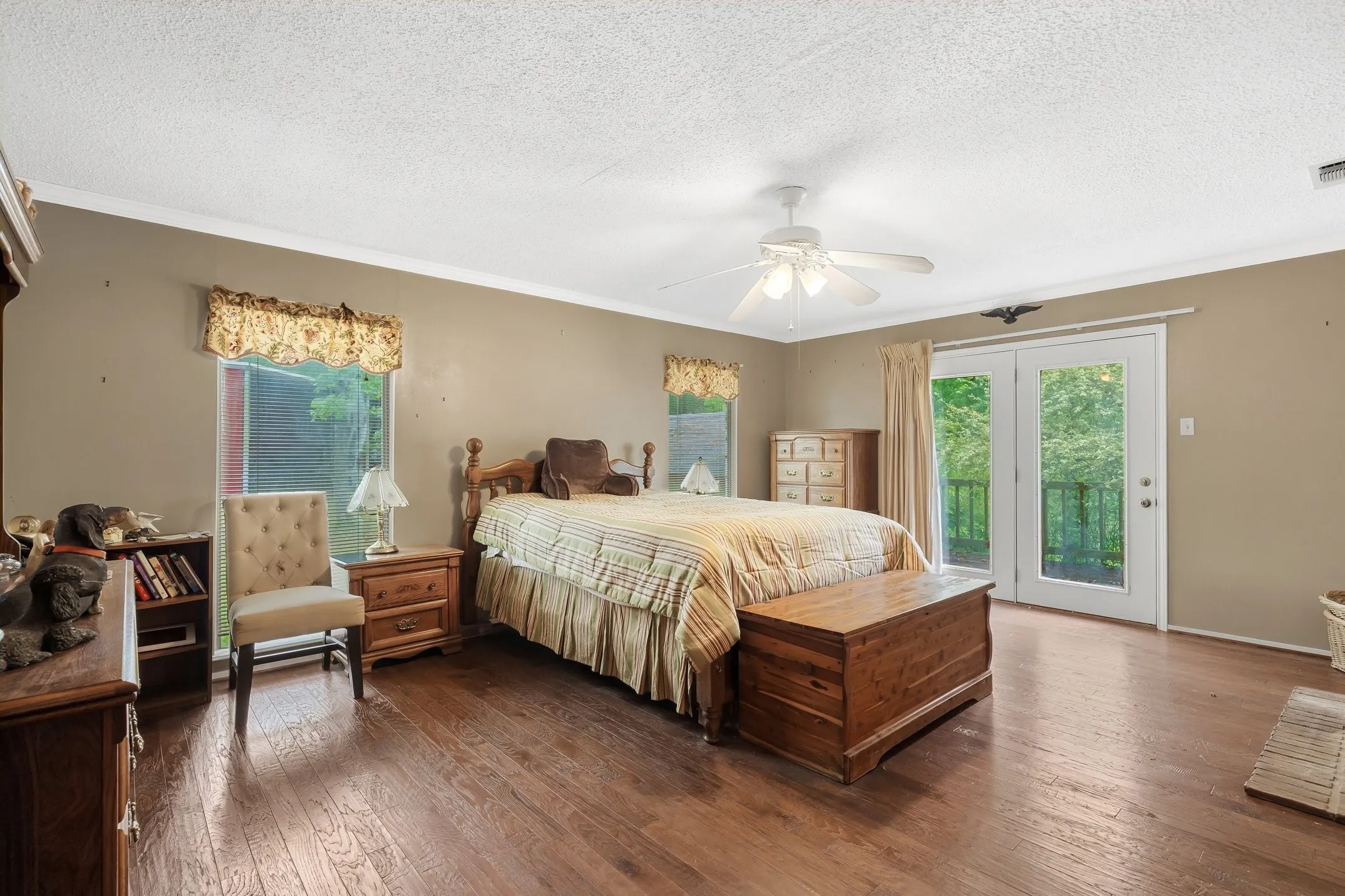Single Family Residence For Sale in Van Zandt County , 584 VZ County Road 4125, Canton, Texas 75103, 3 Bedroom, 2 Bathroom, 2 Garage spaces, 2,632 Sqft, built in 1999, mls#21245255, Real Estate Agent in Canton, Homes For Sale in Van Zandt county, Homes For Sale in Canton, Realtor in Canton Texas, Real Estate Brokerage Independent Realty Texas, Luminita Cordes Realtor