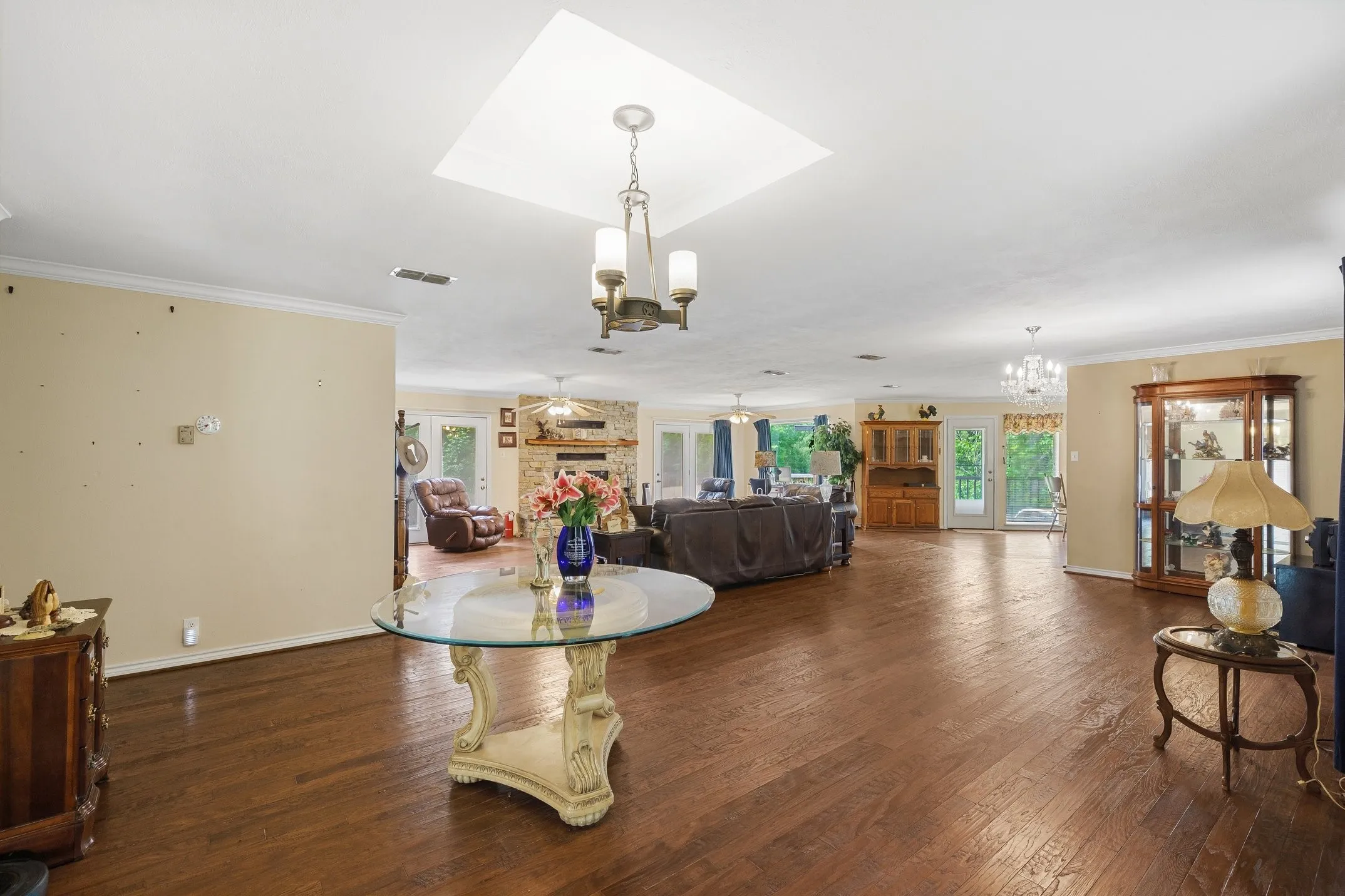 Single Family Residence For Sale in Van Zandt County , 584 VZ County Road 4125, Canton, Texas 75103, 3 Bedroom, 2 Bathroom, 2 Garage spaces, 2,632 Sqft, built in 1999, mls#21245255, Real Estate Agent in Canton, Homes For Sale in Van Zandt county, Homes For Sale in Canton, Realtor in Canton Texas, Real Estate Brokerage Independent Realty Texas, Luminita Cordes Realtor
