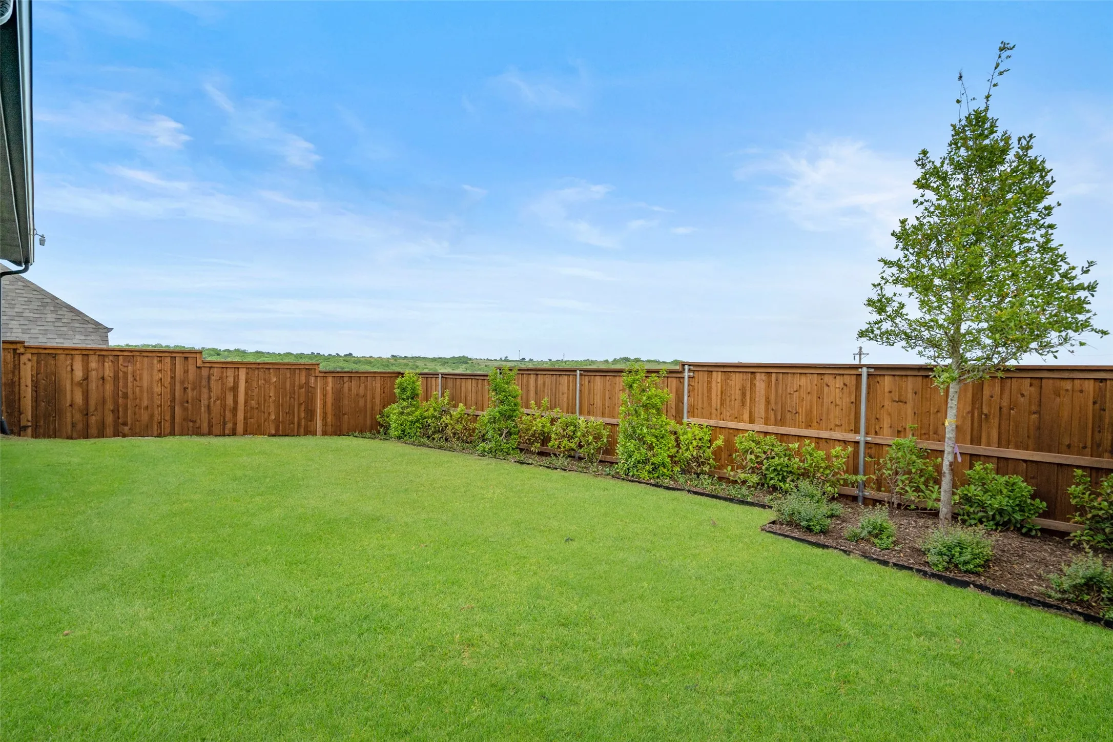 Single Family Residence For Sale in Wise County , 117 Pintail Lane, Rhome, Texas 76078, 4 Bedroom, 4 Bathroom, 2 Garage spaces, 2,588 Sqft, built in 2022, New Construction - Complete, mls#21245335, Real Estate Agent in Rhome, Homes For Sale in Wise county, Homes For Sale in Rhome, Realtor in Rhome Texas, Real Estate Brokerage Independent Realty Texas, Luminita Cordes Realtor