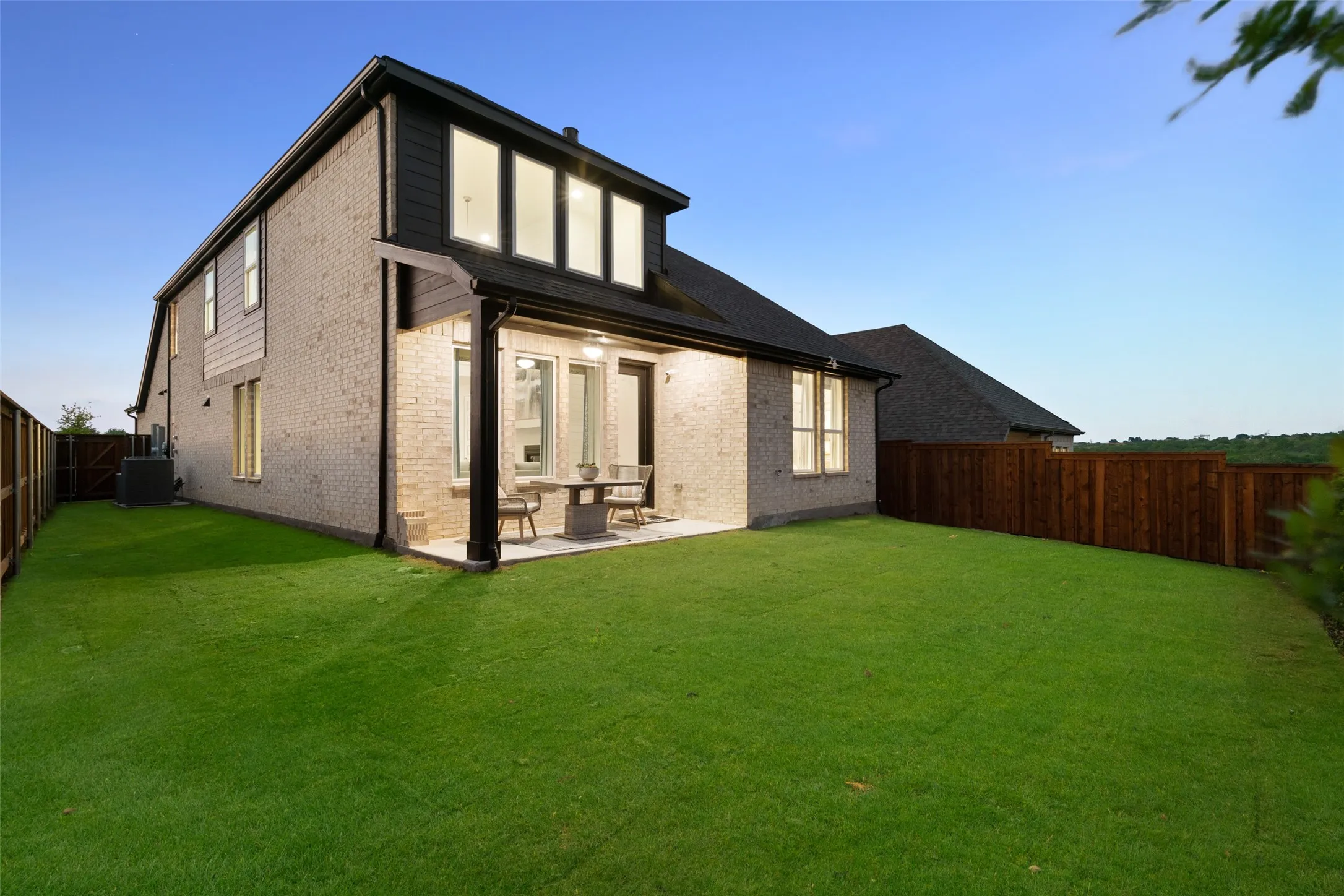 Single Family Residence For Sale in Wise County , 117 Pintail Lane, Rhome, Texas 76078, 4 Bedroom, 4 Bathroom, 2 Garage spaces, 2,588 Sqft, built in 2022, New Construction - Complete, mls#21245335, Real Estate Agent in Rhome, Homes For Sale in Wise county, Homes For Sale in Rhome, Realtor in Rhome Texas, Real Estate Brokerage Independent Realty Texas, Luminita Cordes Realtor