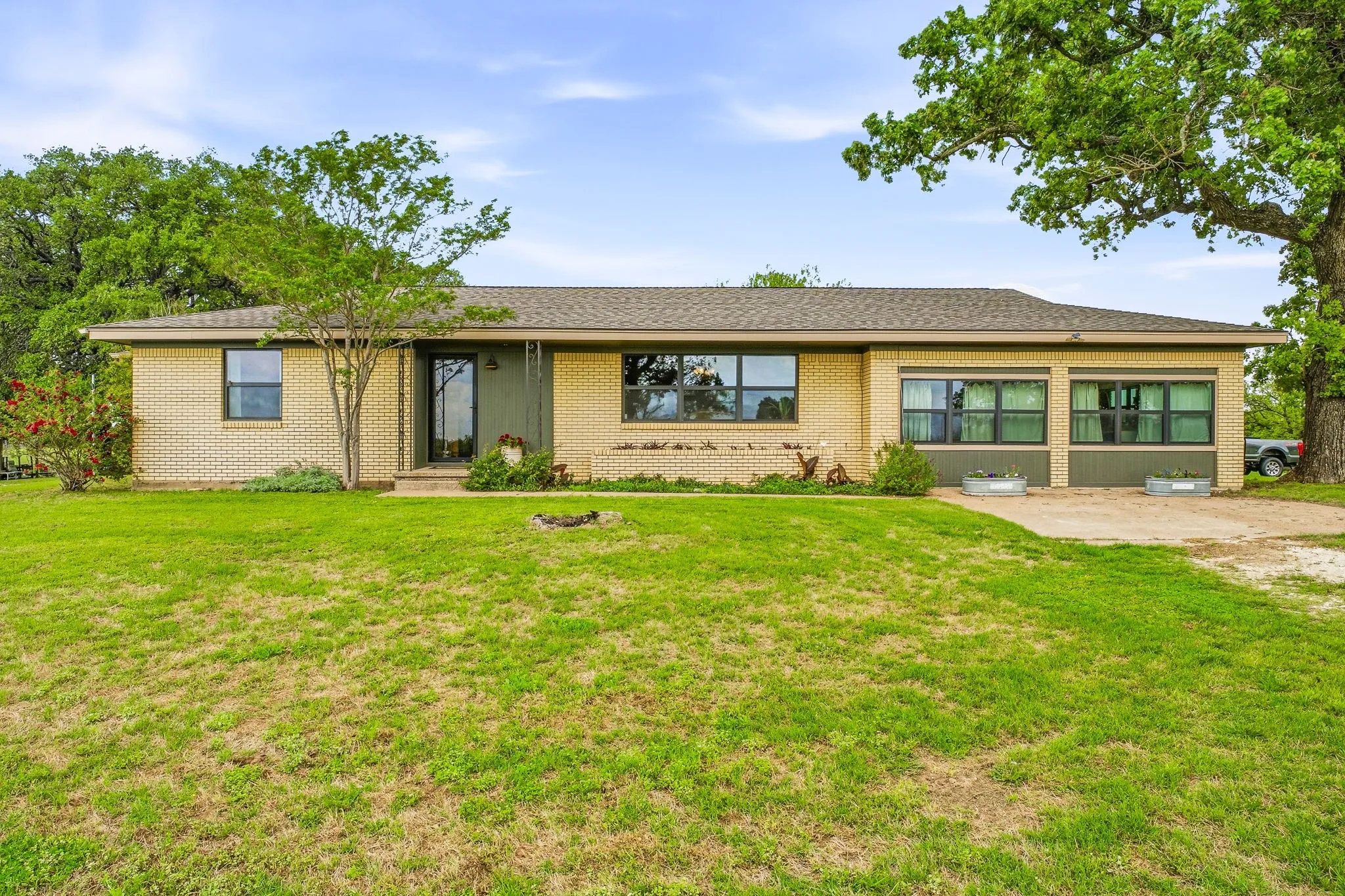 Farm For Sale in Comanche County , 3480 Fm 1496, Dublin, Texas 76446, 3 Bedroom, 2 Bathroom, Garage spaces, 1,974 Sqft, built in 1962, mls#21244956, Real Estate Agent in Dublin, Homes For Sale in Comanche county, Homes For Sale in Dublin, Realtor in Dublin Texas, Real Estate Brokerage Independent Realty Texas, Luminita Cordes Realtor
