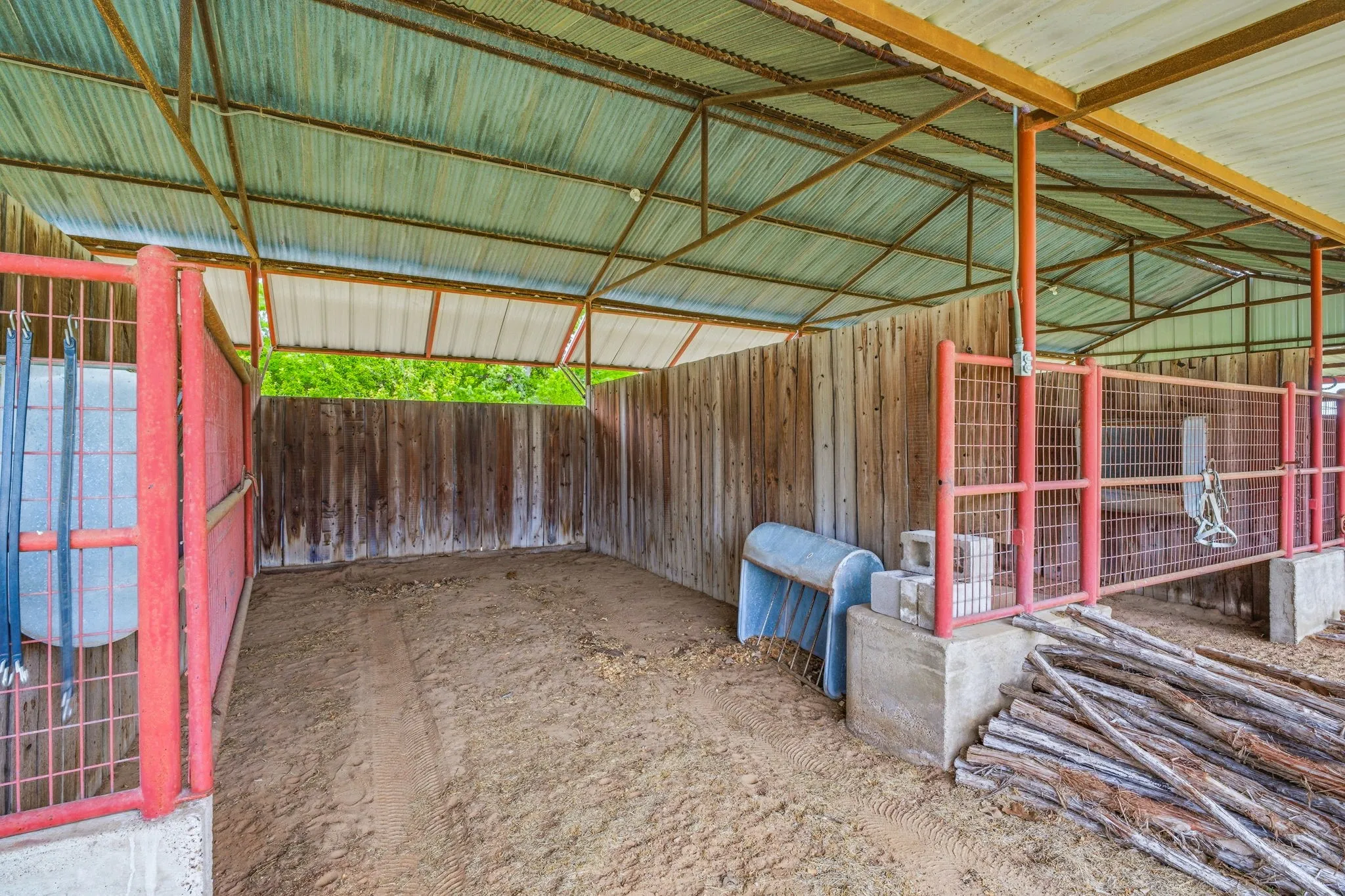 Farm For Sale in Comanche County , 3480 Fm 1496, Dublin, Texas 76446, 3 Bedroom, 2 Bathroom, Garage spaces, 1,974 Sqft, built in 1962, mls#21244956, Real Estate Agent in Dublin, Homes For Sale in Comanche county, Homes For Sale in Dublin, Realtor in Dublin Texas, Real Estate Brokerage Independent Realty Texas, Luminita Cordes Realtor