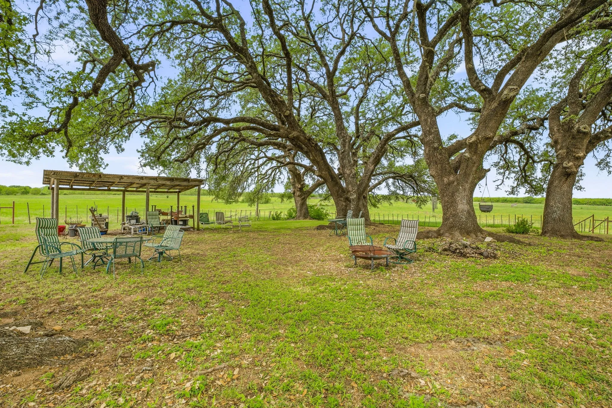 Farm For Sale in Comanche County , 3480 Fm 1496, Dublin, Texas 76446, 3 Bedroom, 2 Bathroom, Garage spaces, 1,974 Sqft, built in 1962, mls#21244956, Real Estate Agent in Dublin, Homes For Sale in Comanche county, Homes For Sale in Dublin, Realtor in Dublin Texas, Real Estate Brokerage Independent Realty Texas, Luminita Cordes Realtor