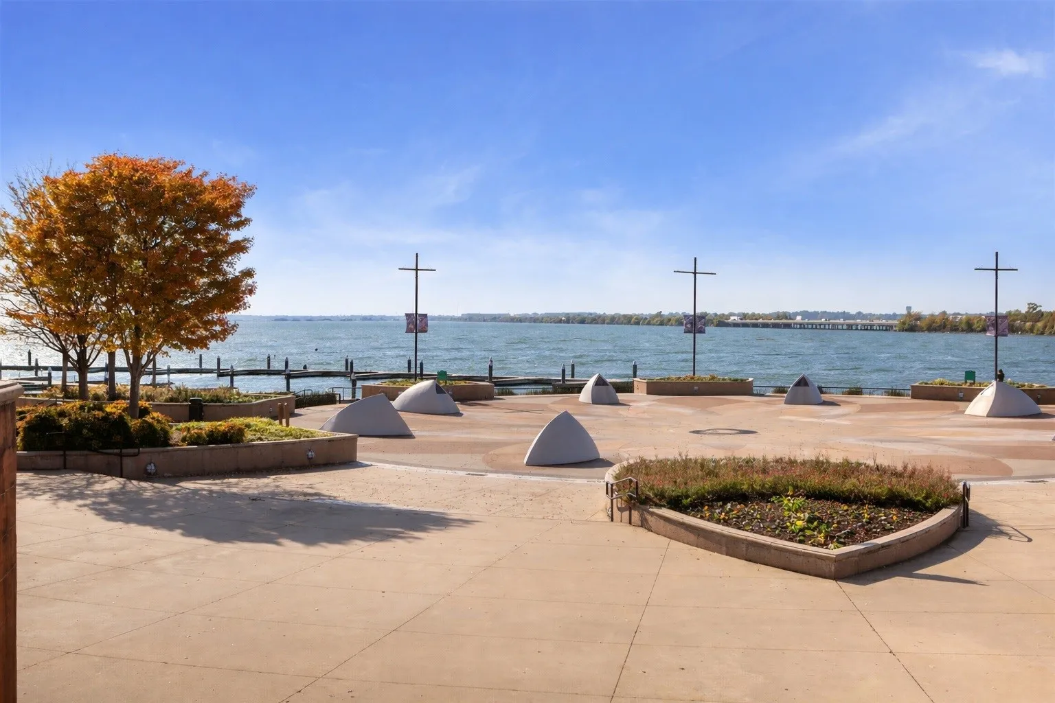 Waterfront_Plaza_No_Branding_No_People