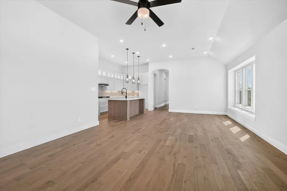 Single Family Residence For Sale in Collin County , 8409 Donaho Trail, Mc Kinney, Texas 75071, 3 Bedroom, 3 Bathroom, 2 Garage spaces, 1,944 Sqft, built in 2026, New Construction - Incomplete, mls#21244893, Real Estate Agent in Mc Kinney, Homes For Sale in Collin county, Homes For Sale in Mc Kinney, Realtor in Mc Kinney Texas, Real Estate Brokerage Independent Realty Texas, Luminita Cordes Realtor