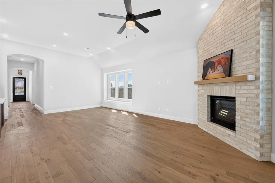 Single Family Residence For Sale in Collin County , 8409 Donaho Trail, Mc Kinney, Texas 75071, 3 Bedroom, 3 Bathroom, 2 Garage spaces, 1,944 Sqft, built in 2026, New Construction - Incomplete, mls#21244893, Real Estate Agent in Mc Kinney, Homes For Sale in Collin county, Homes For Sale in Mc Kinney, Realtor in Mc Kinney Texas, Real Estate Brokerage Independent Realty Texas, Luminita Cordes Realtor