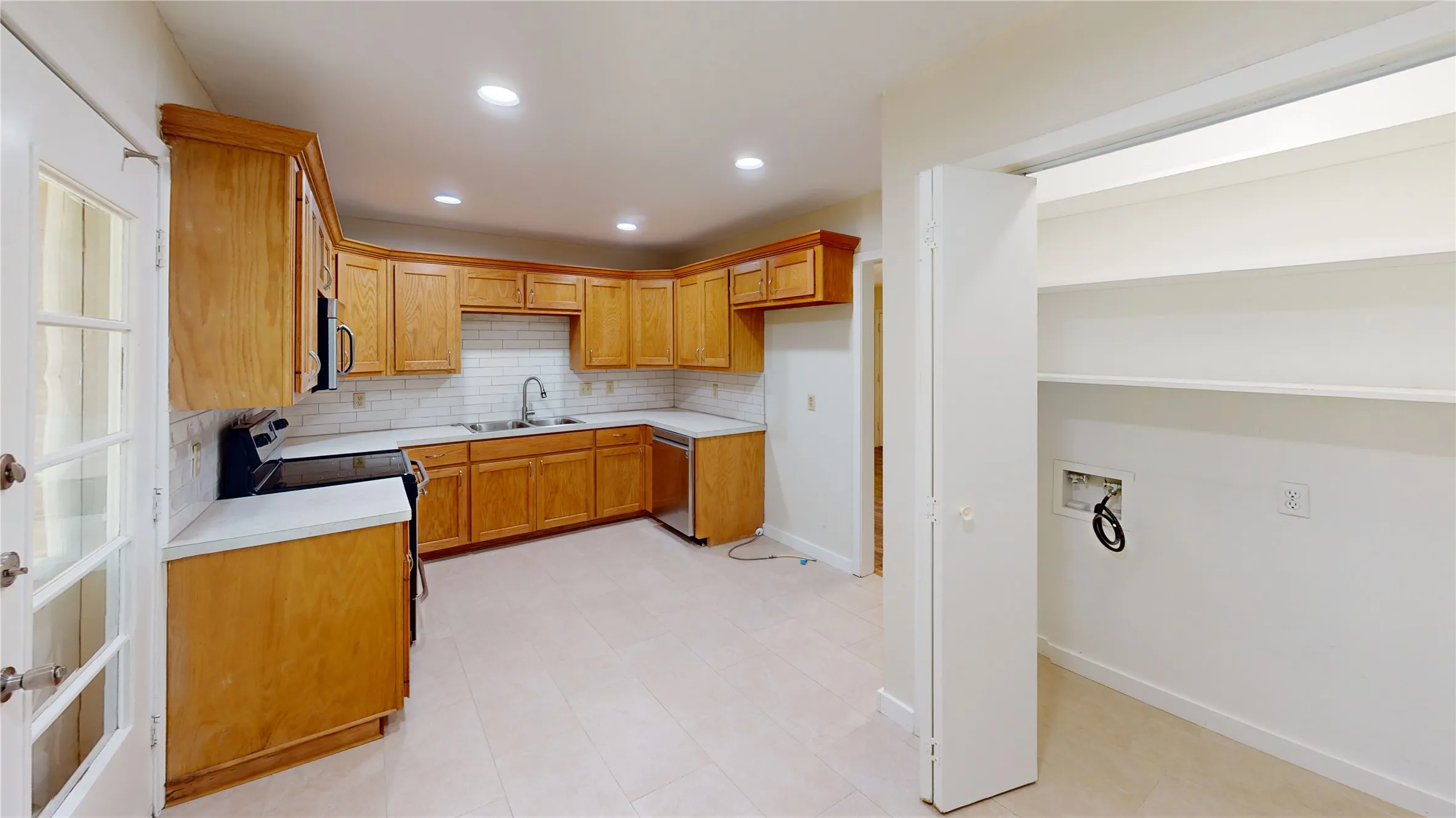 Kitchen dining and laundry closet for 2415