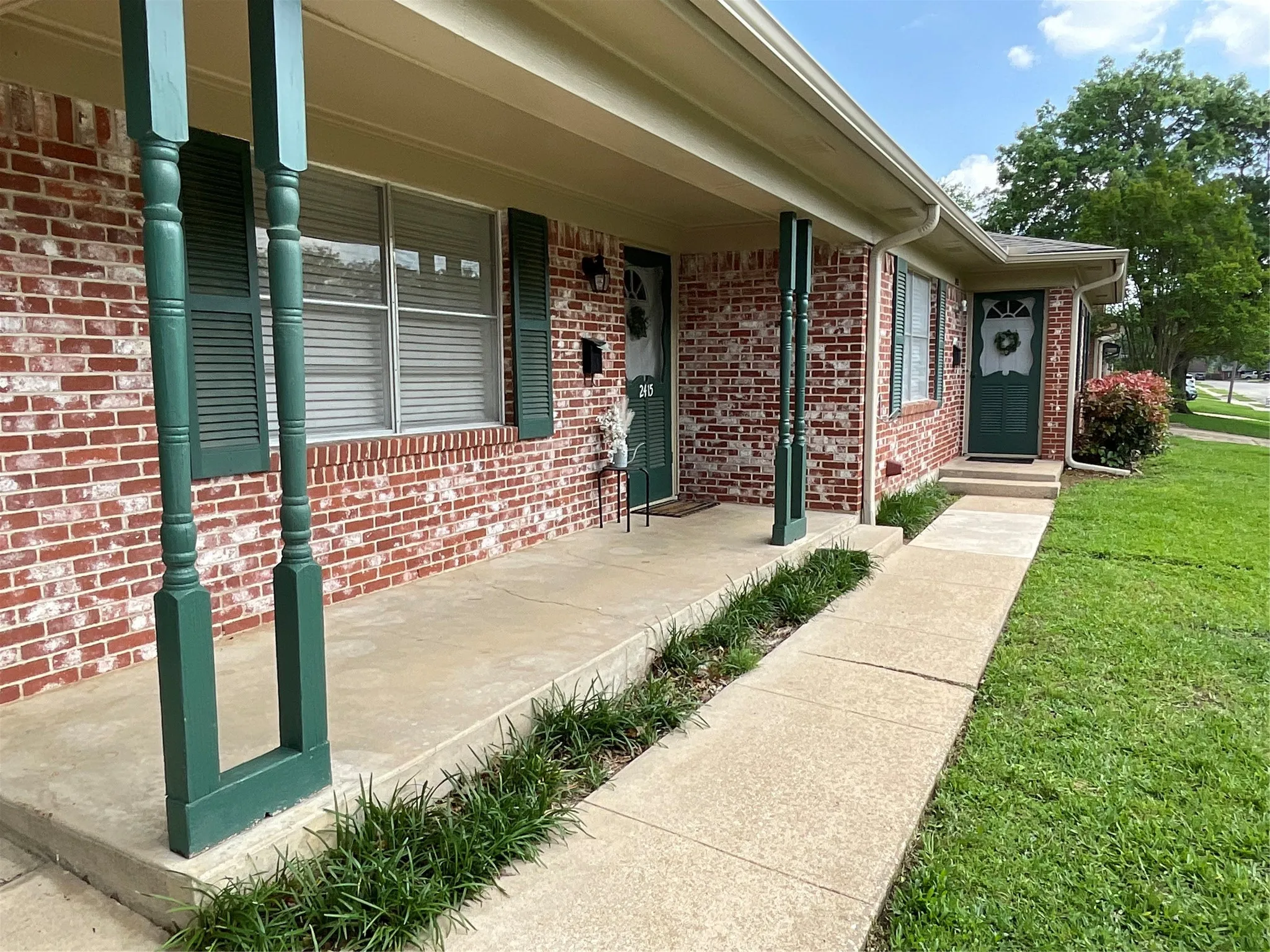 Duplex For Sale in Grayson County , 2413 N Lockhart Street, Sherman, Texas 75092, 4 Bedroom, 2 Bathroom, 2 Garage spaces, 0 Sqft, built in 1966, Preowned, mls#21244815, Real Estate Agent in Sherman, Homes For Sale in Grayson county, Homes For Sale in Sherman, Realtor in Sherman Texas, Real Estate Brokerage Independent Realty Texas, Luminita Cordes Realtor