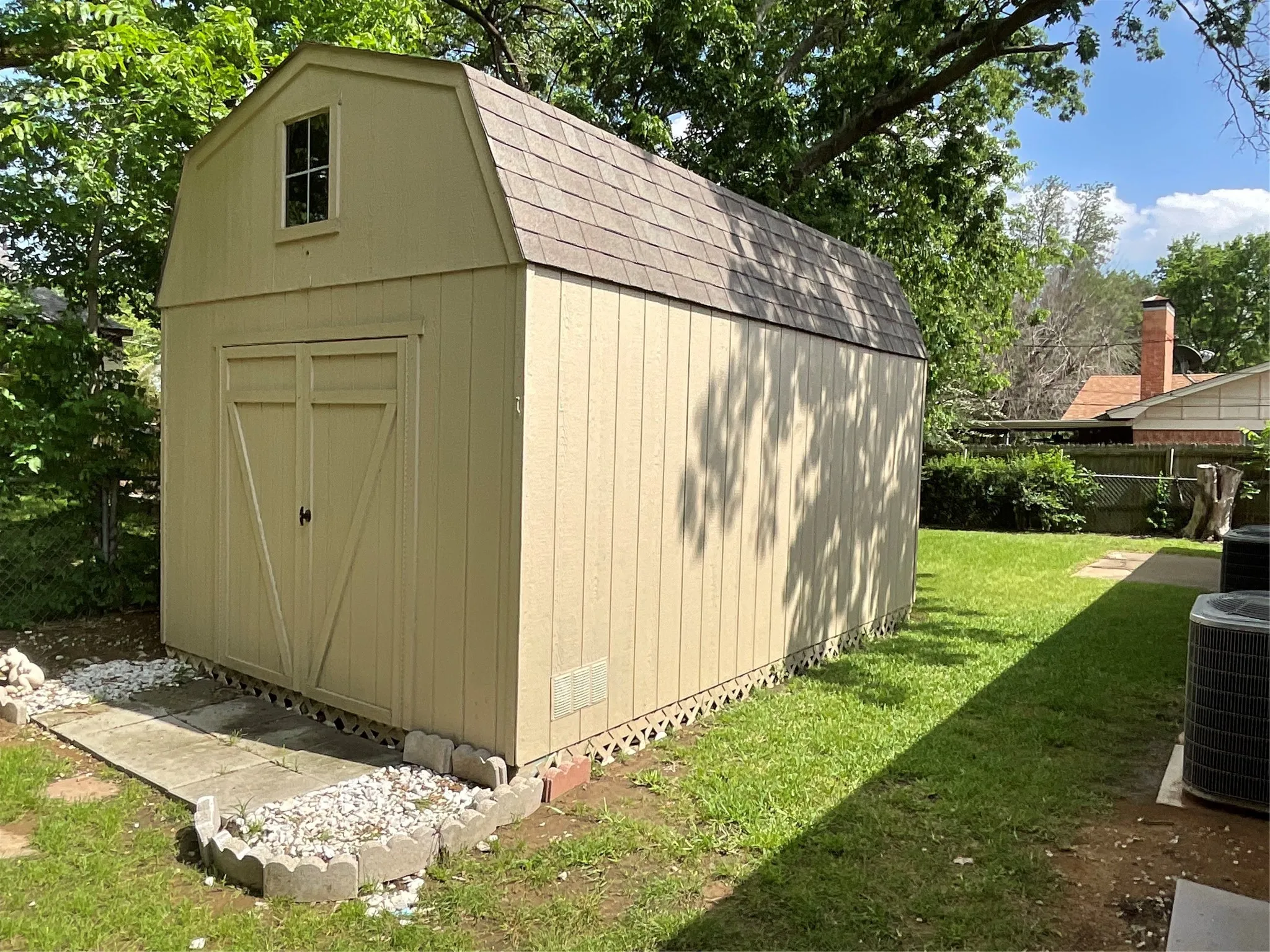 10 by 16 storage for Unit 2415
