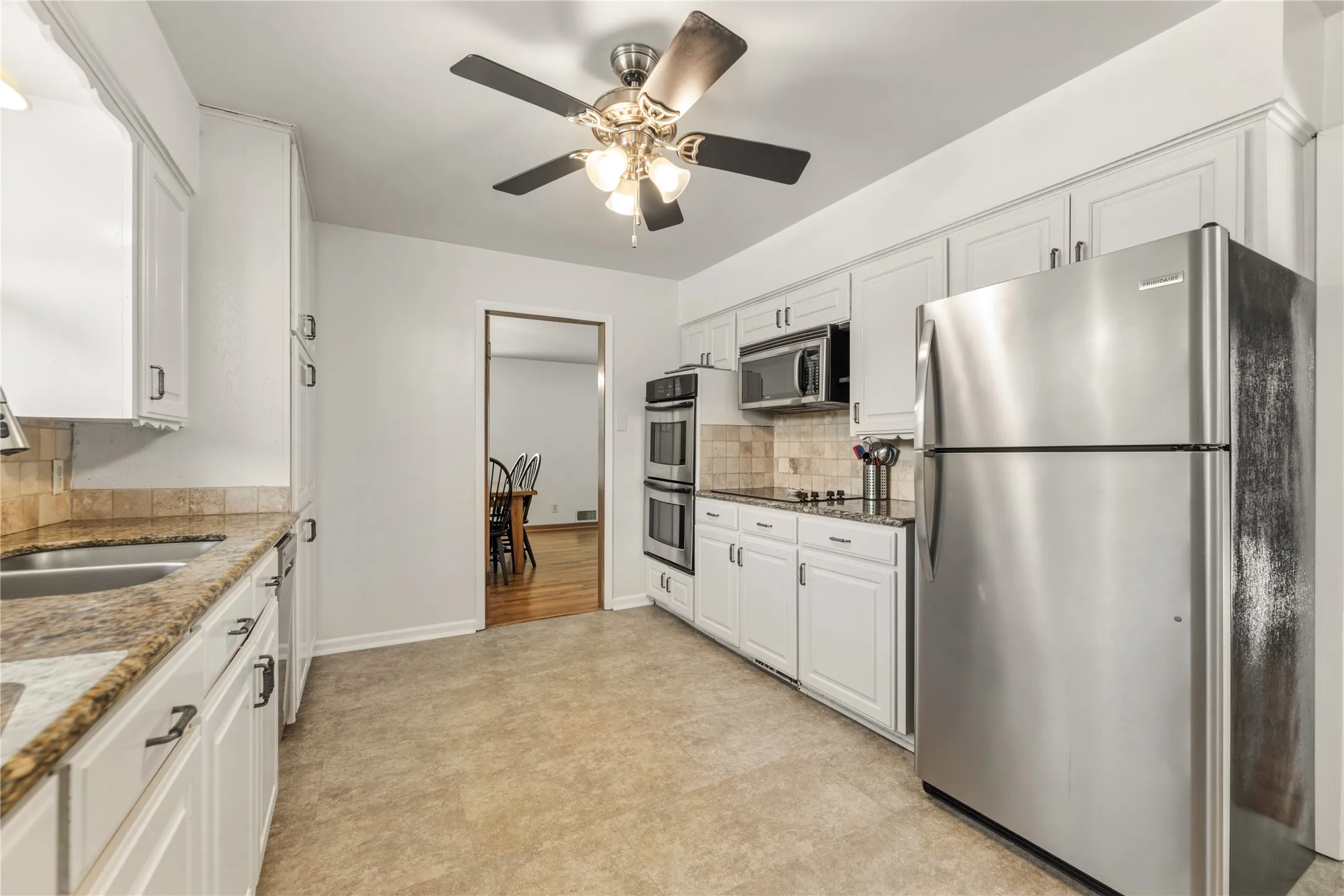 Single Family Residence For Sale in Denton County , 535 Degan Avenue, Lewisville, Texas 75057, 3 Bedroom, 2 Bathroom, 2 Garage spaces, 2,635 Sqft, built in 1962, Preowned, mls#21238979, Real Estate Agent in Lewisville, Homes For Sale in Denton county, Homes For Sale in Lewisville, Realtor in Lewisville Texas, Real Estate Brokerage Independent Realty Texas, Luminita Cordes Realtor