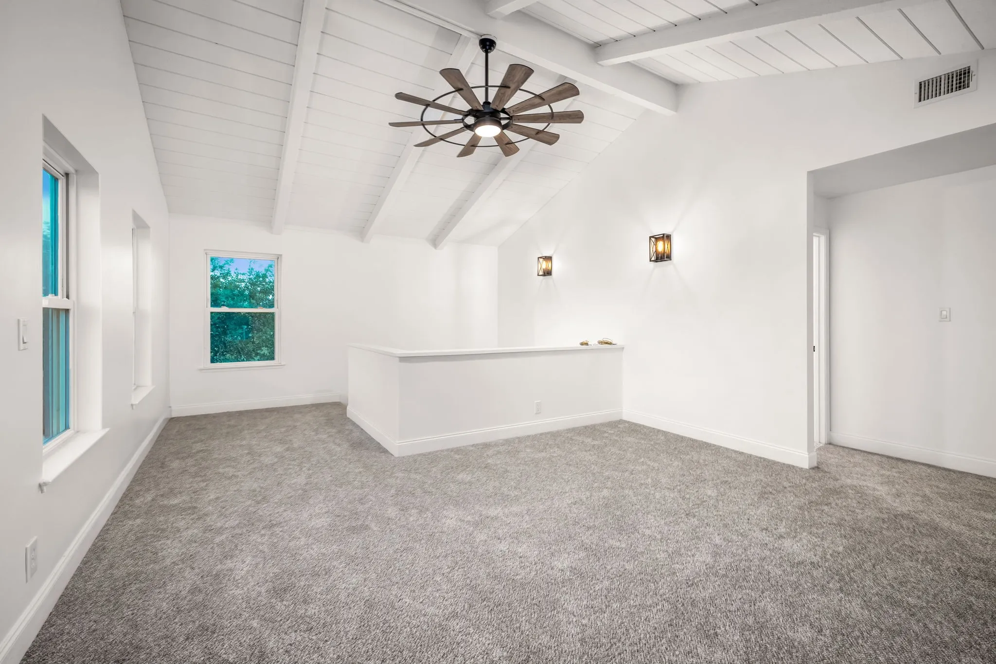 Farm For Sale in Mc Lennan County , 503 Oak Knoll Lane, Elm Mott, Texas 76640, 3 Bedroom, 3 Bathroom, Garage spaces, 2,544 Sqft, built in 1972, Preowned, mls#21245095, Real Estate Agent in Elm Mott, Homes For Sale in Mc Lennan county, Homes For Sale in Elm Mott, Realtor in Elm Mott Texas, Real Estate Brokerage Independent Realty Texas, Luminita Cordes Realtor