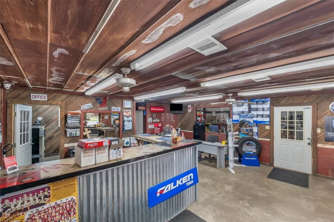 Business For Sale in Freestone County , 141 N Fairway, Fairfield, Texas 75840, 0, 0, Garage spaces, 0 Sqft, built in 2003, Preowned, Price $1,450,000, mls#21245370, Real Estate Agent in Fairfield, Homes For Sale in Freestone county, Homes For Sale in Fairfield, Realtor in Fairfield Texas, Real Estate Brokerage Independent Realty Texas, Luminita Cordes Realtor
