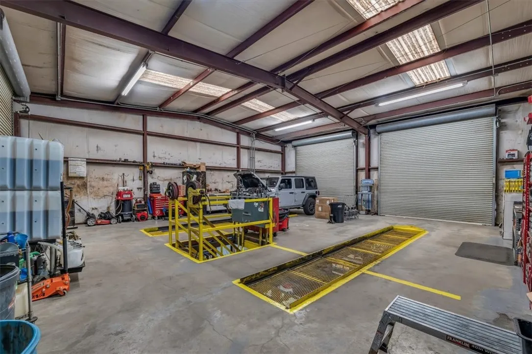 Business For Sale in Freestone County , 141 N Fairway, Fairfield, Texas 75840, 0, 0, Garage spaces, 0 Sqft, built in 2003, Preowned, Price $1,450,000, mls#21245370, Real Estate Agent in Fairfield, Homes For Sale in Freestone county, Homes For Sale in Fairfield, Realtor in Fairfield Texas, Real Estate Brokerage Independent Realty Texas, Luminita Cordes Realtor