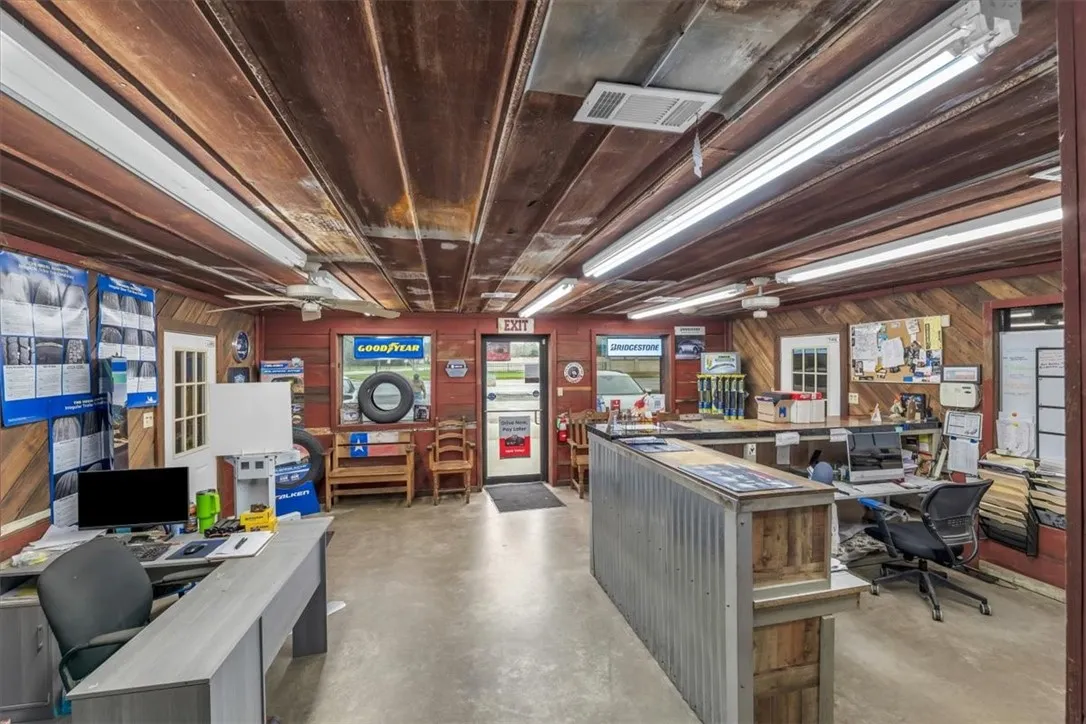 Business For Sale in Freestone County , 141 N Fairway, Fairfield, Texas 75840, 0, 0, Garage spaces, 0 Sqft, built in 2003, Preowned, Price $1,450,000, mls#21245370, Real Estate Agent in Fairfield, Homes For Sale in Freestone county, Homes For Sale in Fairfield, Realtor in Fairfield Texas, Real Estate Brokerage Independent Realty Texas, Luminita Cordes Realtor
