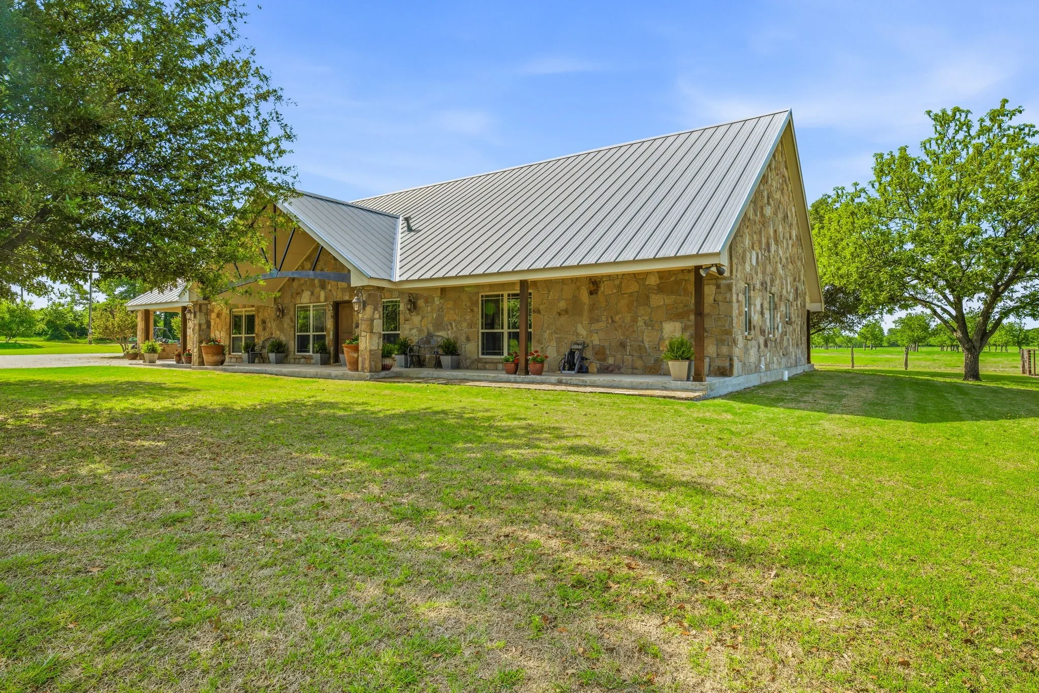 Farm For Sale in Comanche County , 2548 Fm 1496, Dublin, Texas 76446, 4 Bedroom, 3 Bathroom, Garage spaces, 2,828 Sqft, built in 2007, mls#21245026, Real Estate Agent in Dublin, Homes For Sale in Comanche county, Homes For Sale in Dublin, Realtor in Dublin Texas, Real Estate Brokerage Independent Realty Texas, Luminita Cordes Realtor